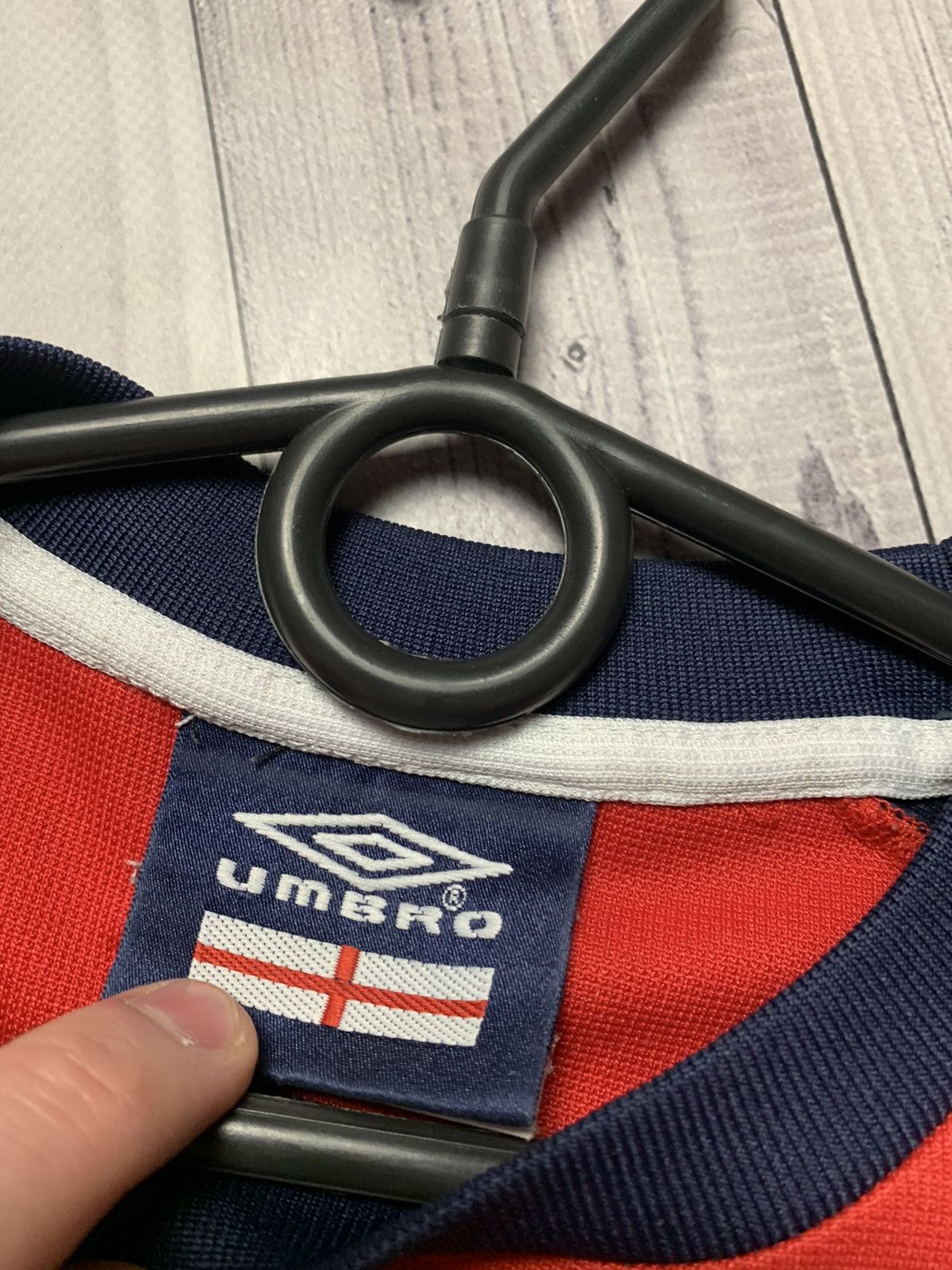 Umbro × Vintage Vintage England Umbro soccer jersey size L Size US L / EU 52-54 / 3 - 3 Thumbnail