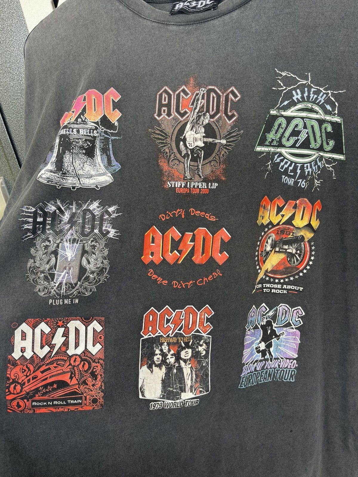 AC/DC × Band Tees × Bershka BERSHKA AC/DC ROCK TOUR FADED TSHIRT Size US L / EU 52-54 / 3 - 8 Thumbnail
