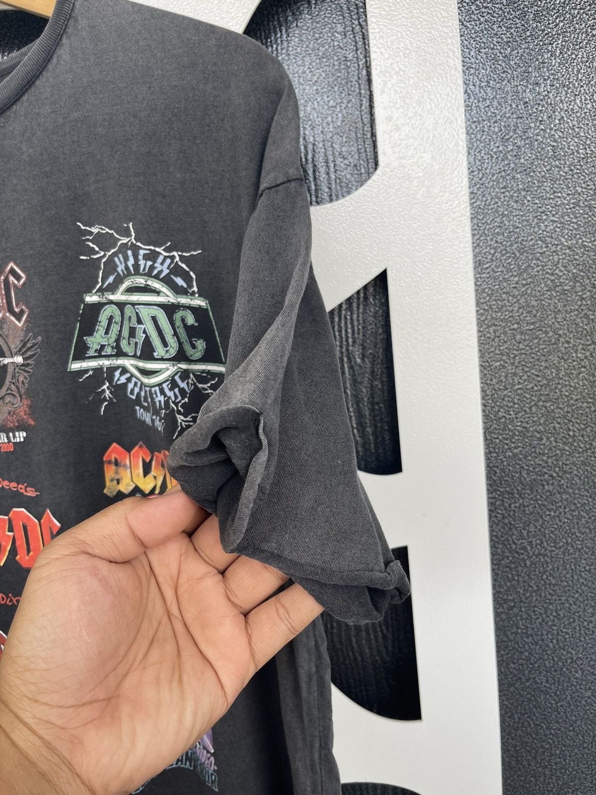 AC/DC × Band Tees × Bershka BERSHKA AC/DC ROCK TOUR FADED TSHIRT Size US L / EU 52-54 / 3 - 6 Thumbnail