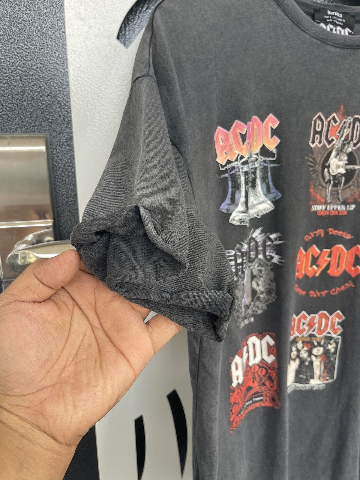 AC/DC × Band Tees × Bershka BERSHKA AC/DC ROCK TOUR FADED TSHIRT Size US L / EU 52-54 / 3 - 5 Thumbnail