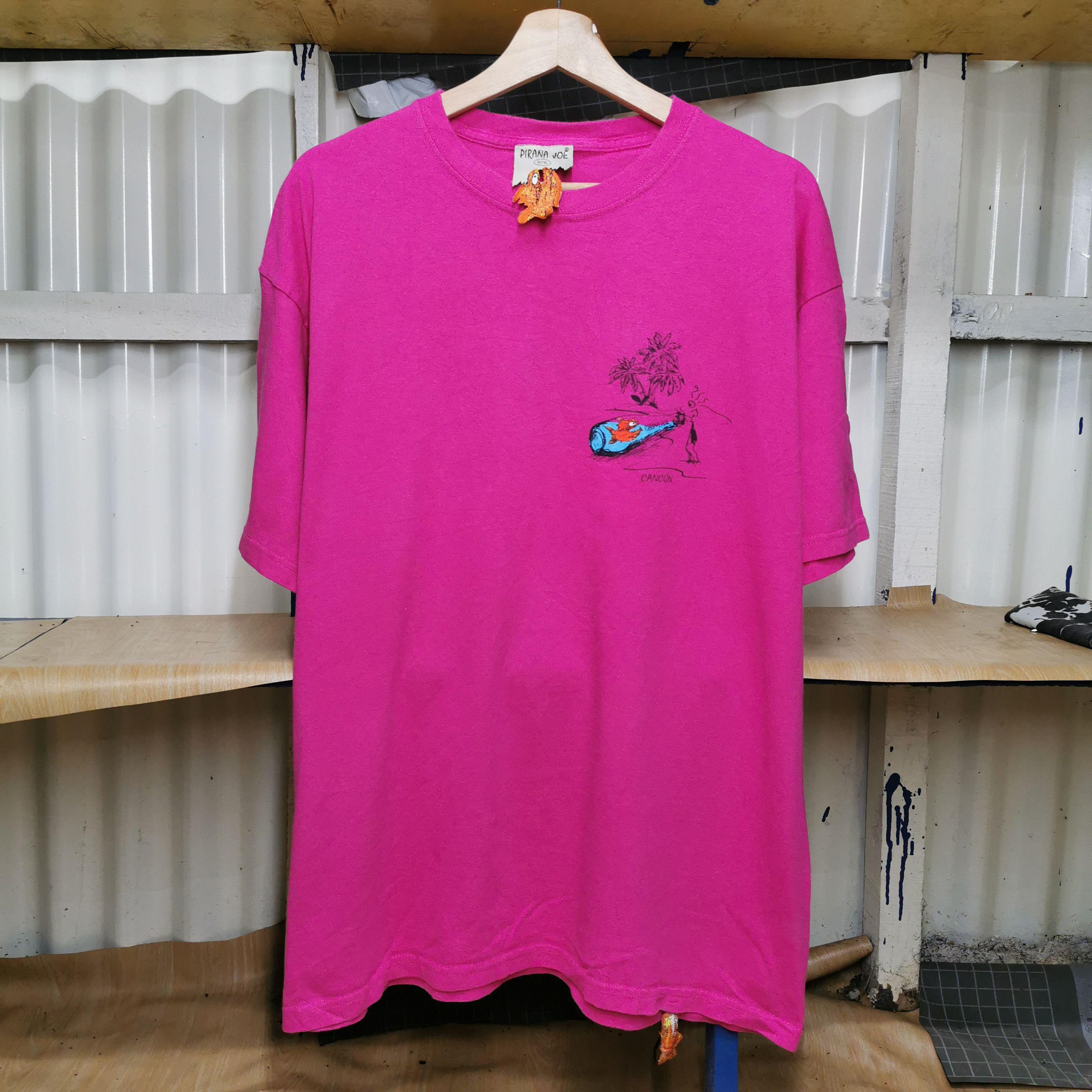 Vintage Vintage pirana jeo tees Size US XL / EU 56 / 4 - 7 Thumbnail