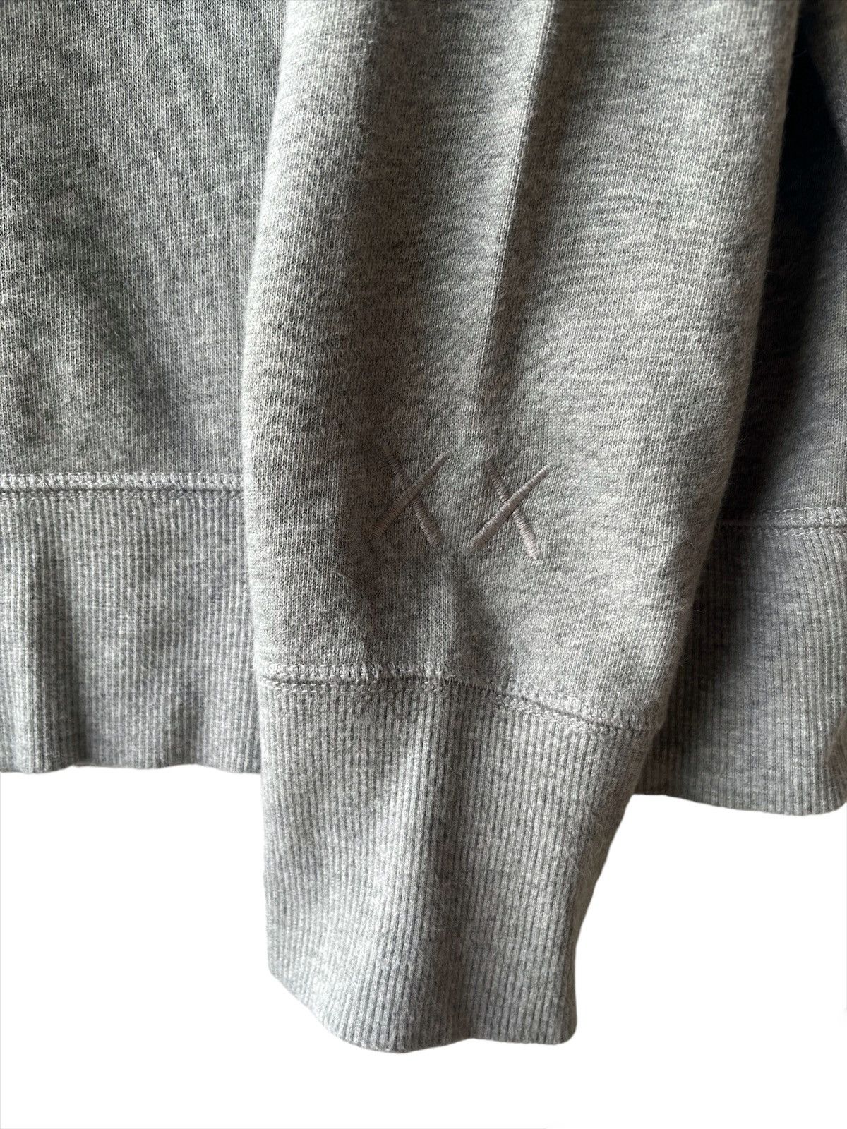 Kaws × Uniqlo Uniqlo x Sesame Street x Kaws Sweatshirt Size US M / EU 48-50 / 2 - 4 Thumbnail