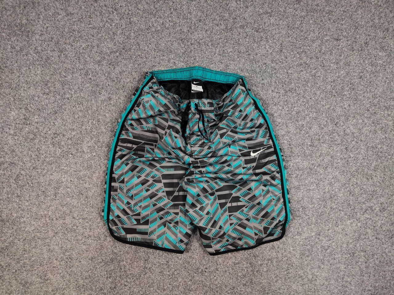 Nike Vintage 90's Nike Shorts Logo swoosh casual Y2K Size US 34 / EU 50 - 1 Thumbnail