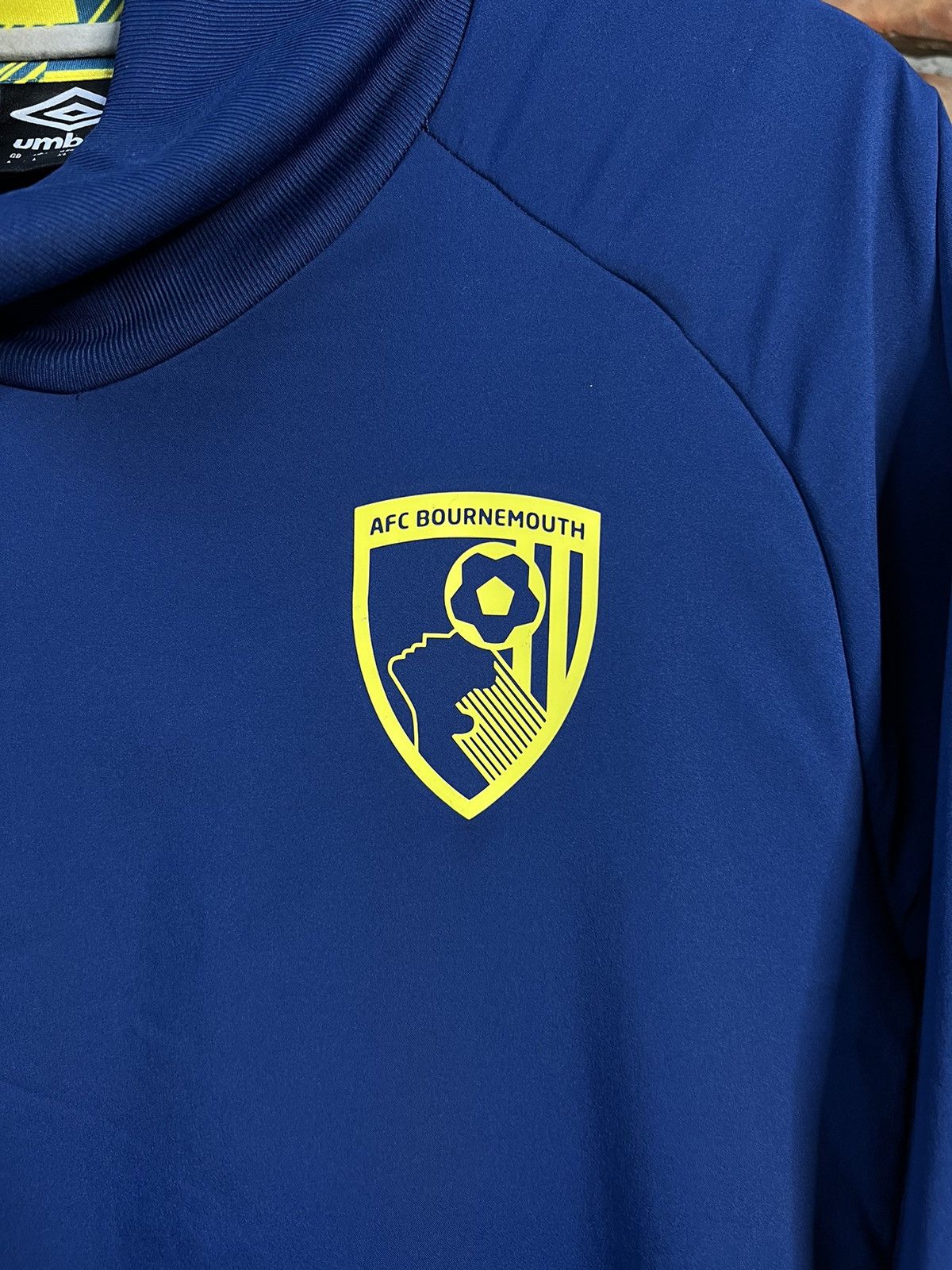 Umbro AFC Bournemouth UMBRO sweatshirt size L Size US L / EU 52-54 / 3 - 3 Thumbnail