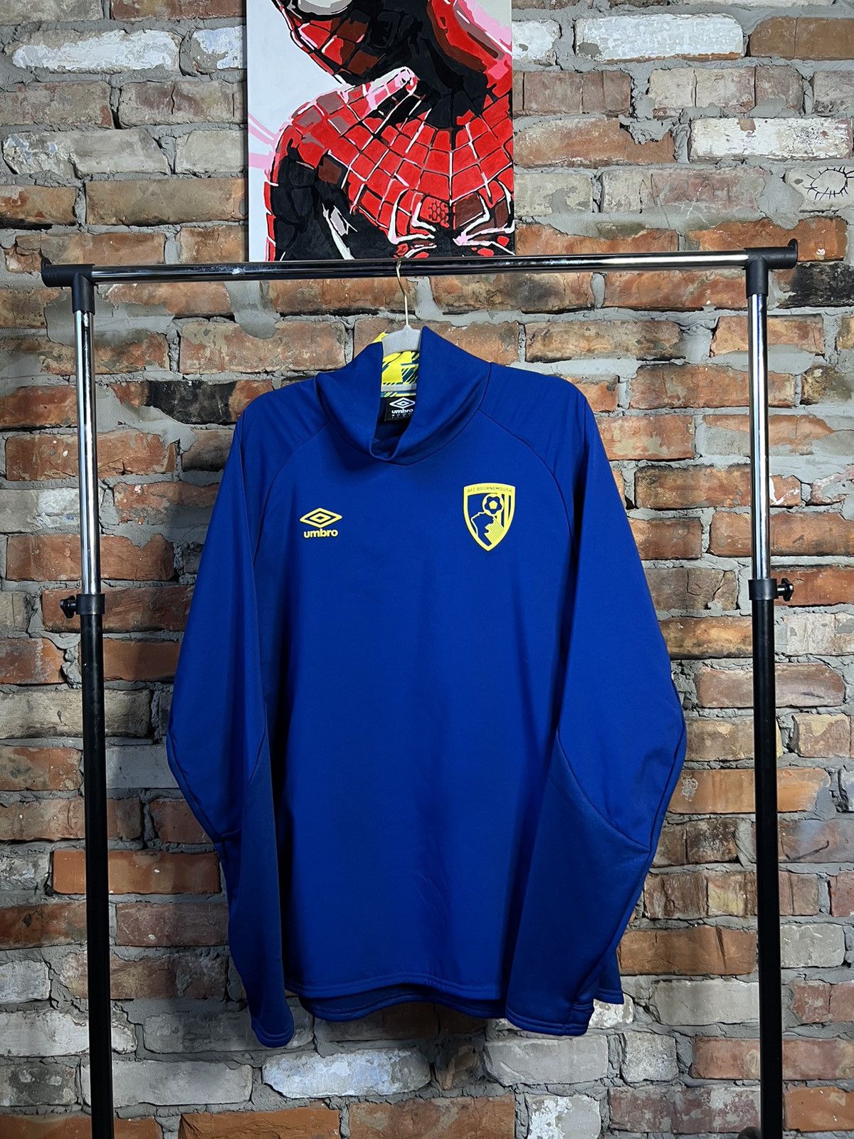 Umbro AFC Bournemouth UMBRO sweatshirt size L Size US L / EU 52-54 / 3 - 1 Thumbnail