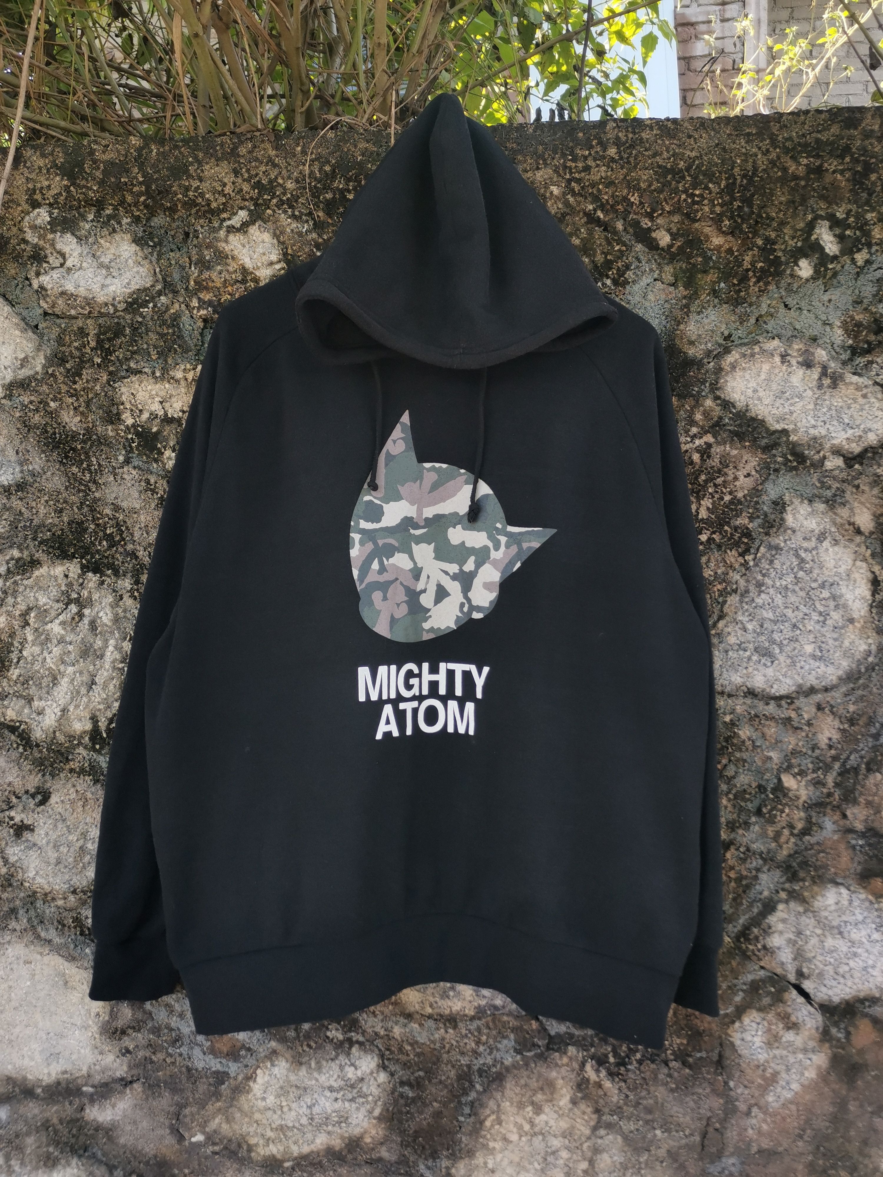 image of Vintage Anima Astro Boy Atom Hoodie in Black, Men's (Size XL)