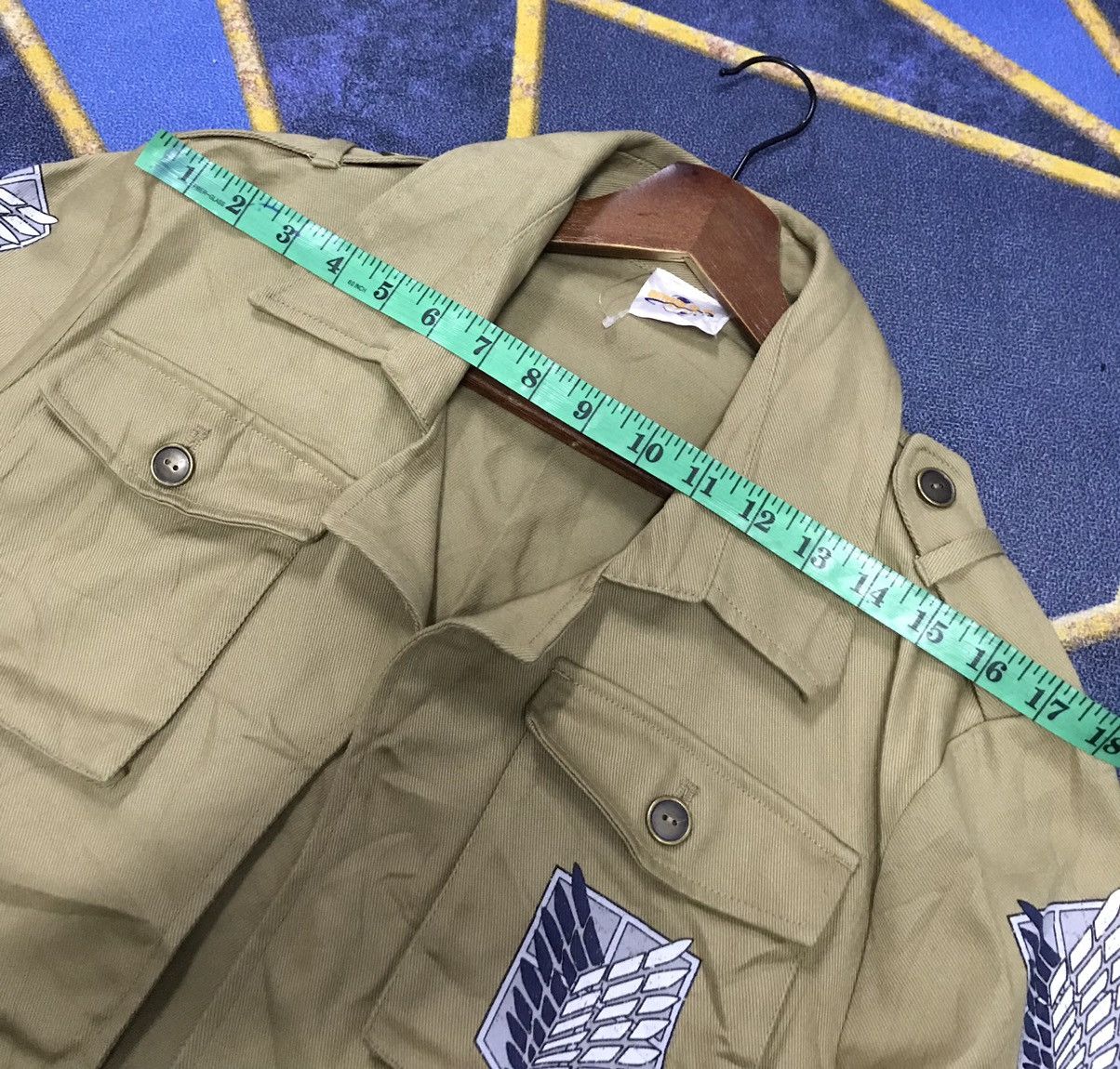 Anime VINTAGE ATTACK ON TITAN UNIVERSAL STUDIOS CROPPED JACKET Size US L / EU 52-54 / 3 - 14 Thumbnail