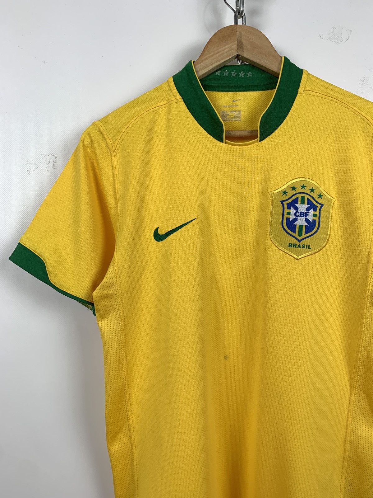 Nike 2006 Nike Brazil National Team World Cup Home Jersey Size US S / EU 44-46 / 1 - 4 Thumbnail