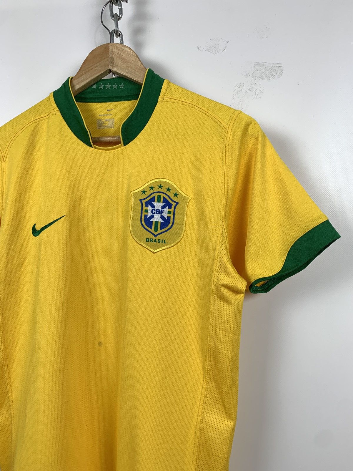 Nike 2006 Nike Brazil National Team World Cup Home Jersey Size US S / EU 44-46 / 1 - 5 Thumbnail