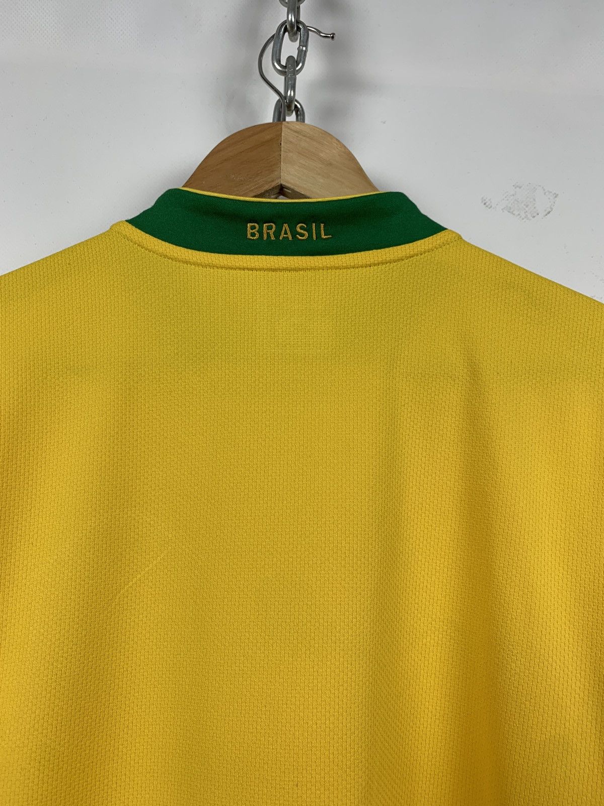 Nike 2006 Nike Brazil National Team World Cup Home Jersey Size US S / EU 44-46 / 1 - 11 Thumbnail