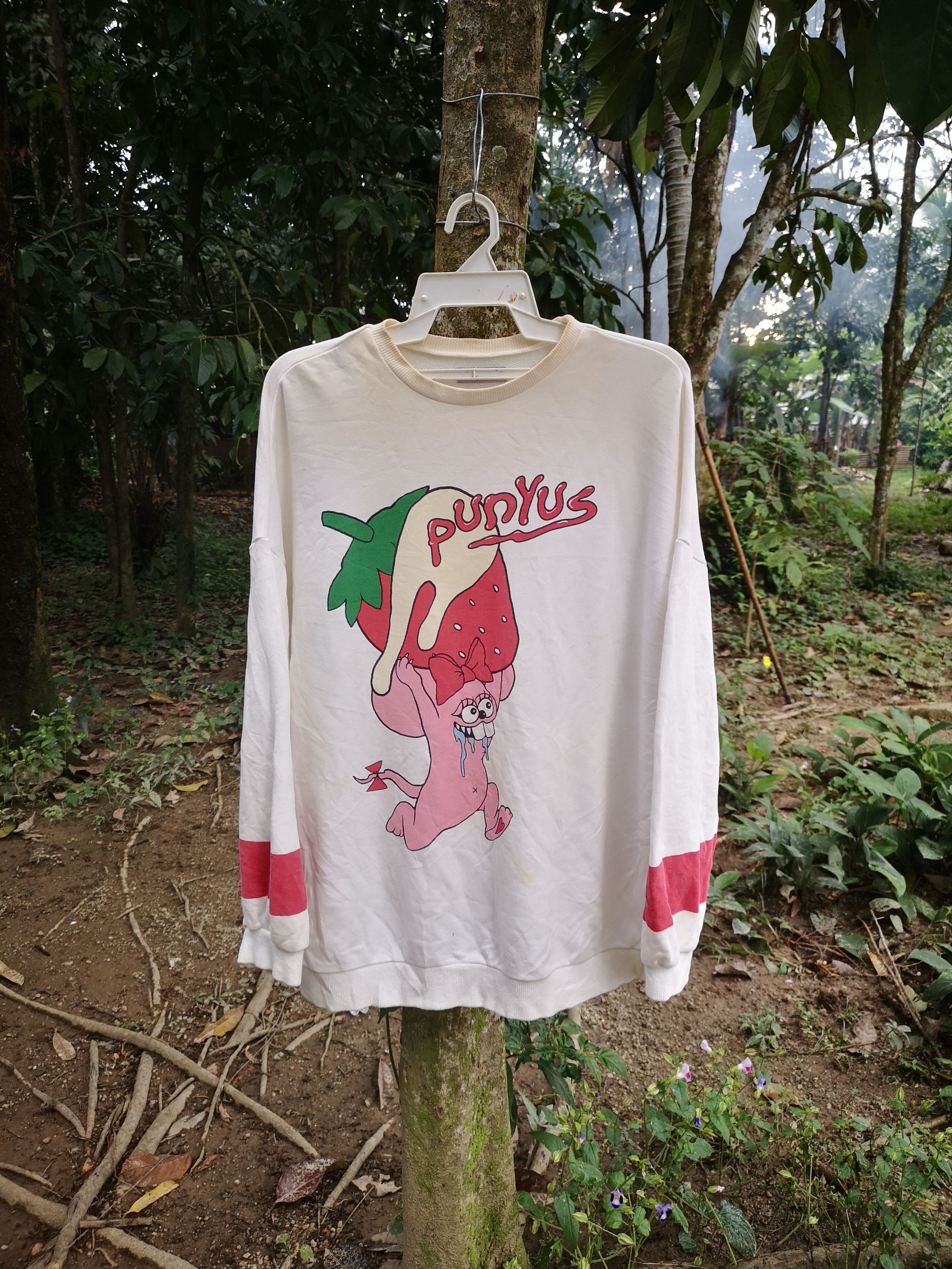 Japanese Brand × Vintage Vintage Punyas Strawberry Size US L / EU 52-54 / 3 - 1 Thumbnail