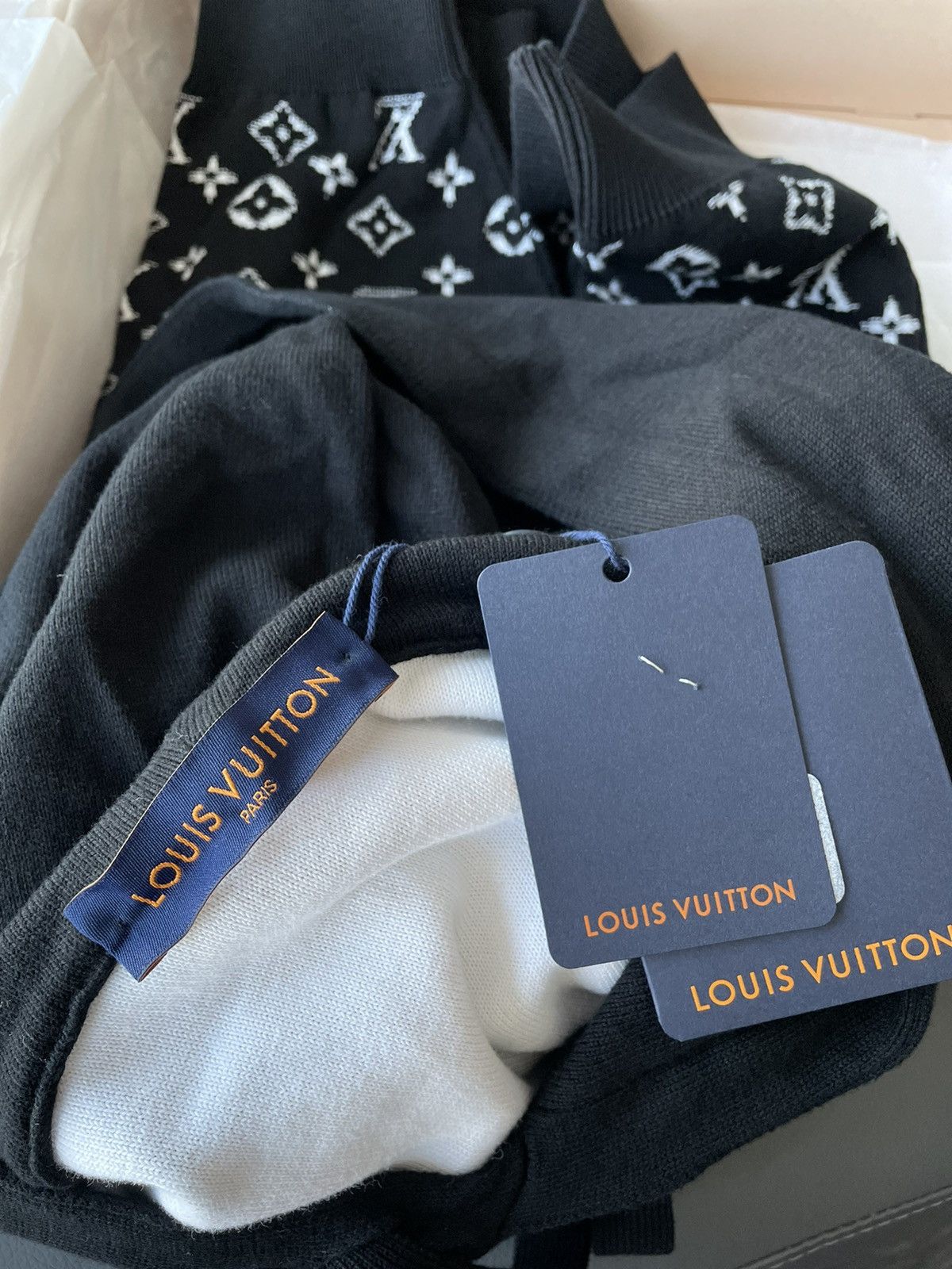 Louis Vuitton Super Runway Brand New Limited LV Monogram Hooded Sweater Size US L / EU 52-54 / 3 - 15 Thumbnail