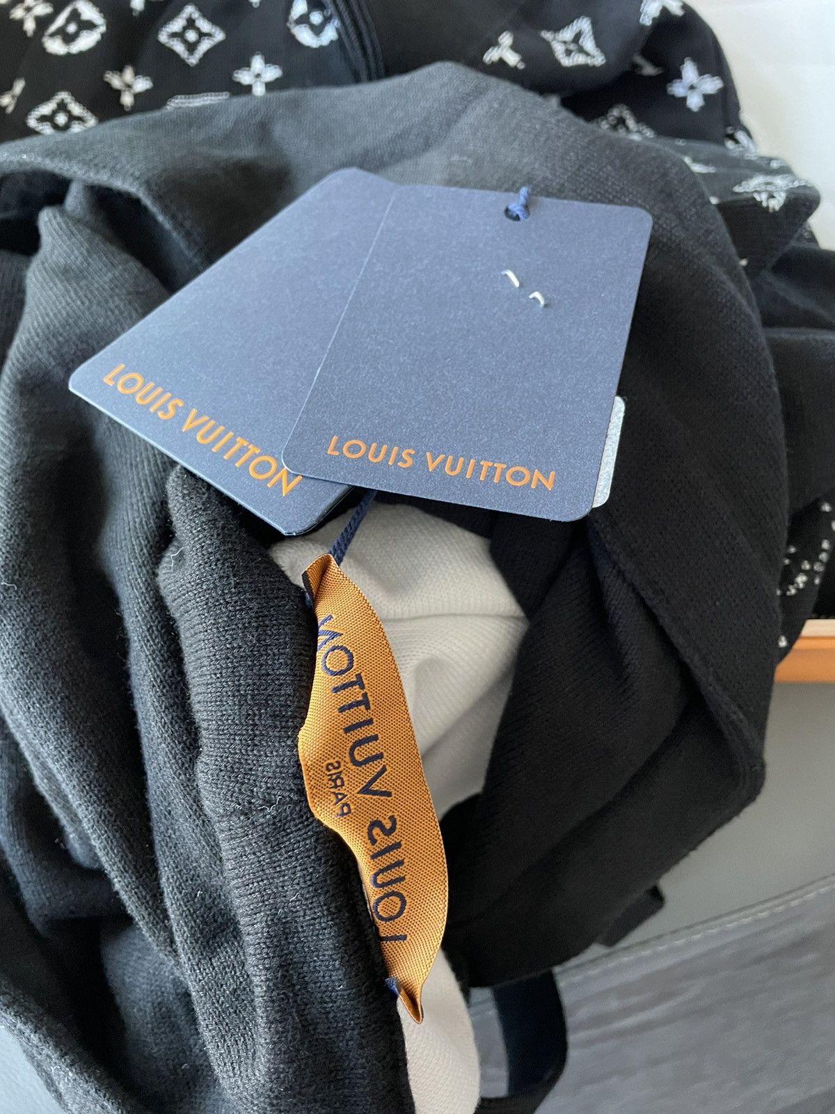 Louis Vuitton Super Runway Brand New Limited LV Monogram Hooded Sweater Size US L / EU 52-54 / 3 - 8 Thumbnail