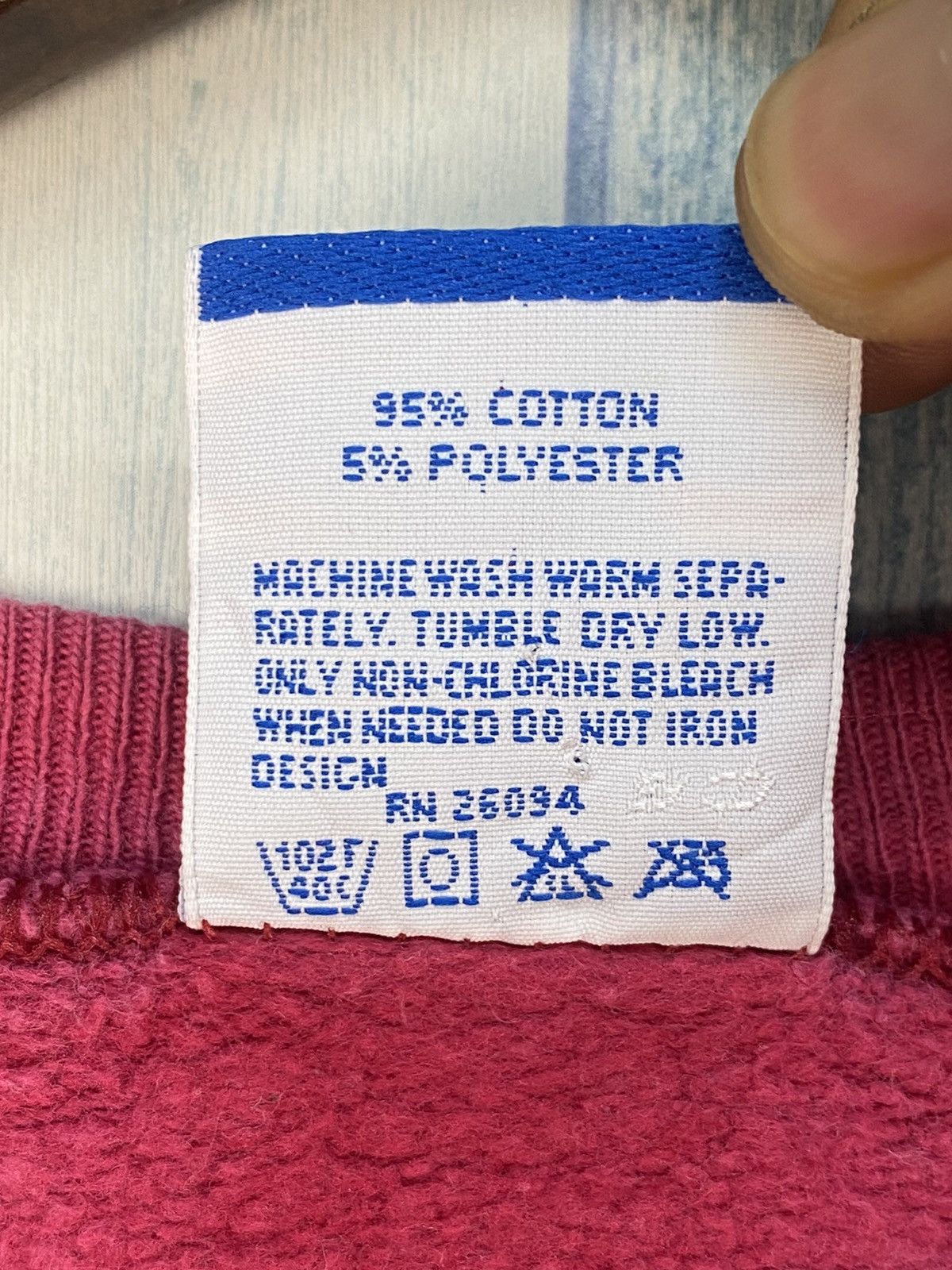 Champion Vintage Champion Small Logo Sweatshirt Made in Usa Size US L / EU 52-54 / 3 - 7 Thumbnail