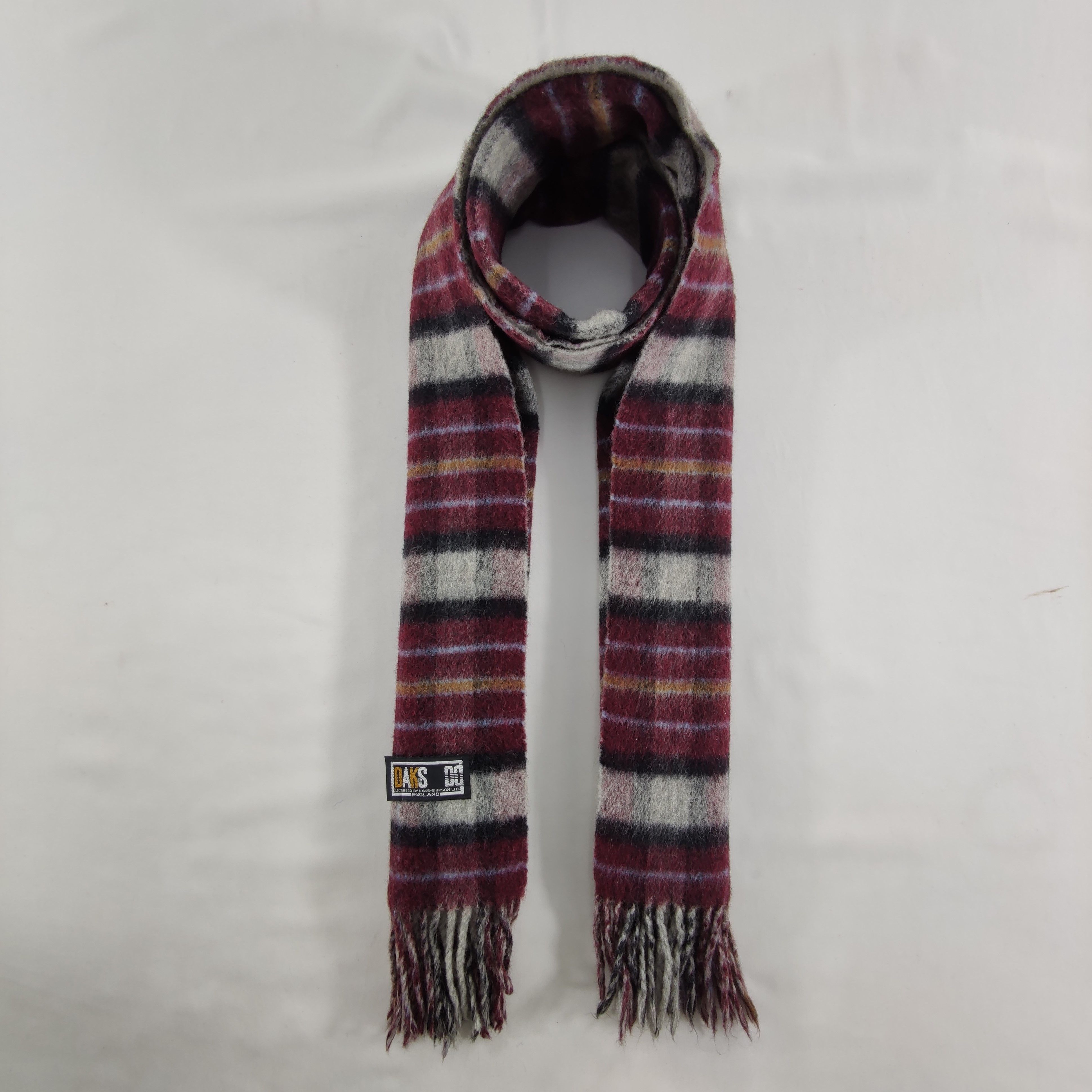 DAKS Daks Scarf / Muffler / Wool Size ONE SIZE - 1 Thumbnail