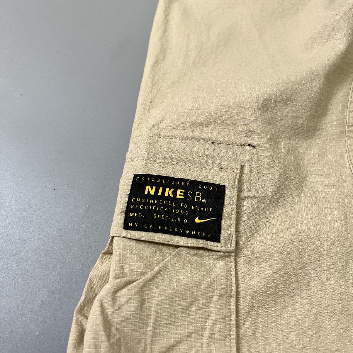 Nike Nike beige SB cargo flex pants y2k Size US 30 / EU 46 - 10 Thumbnail