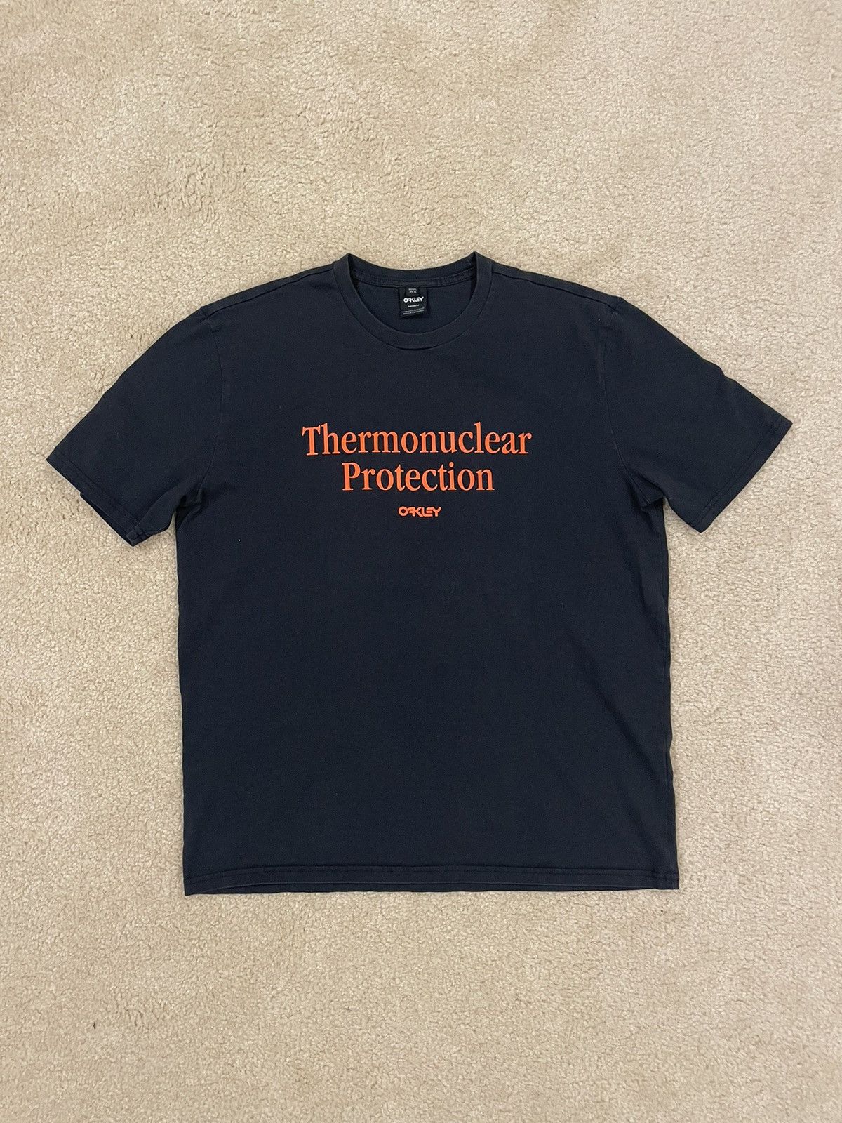 Oakley × Vintage Vintage Oakley ‘Thermonuclear Protection’ Tee Shirt Size US M / EU 48-50 / 2 - 1 Thumbnail