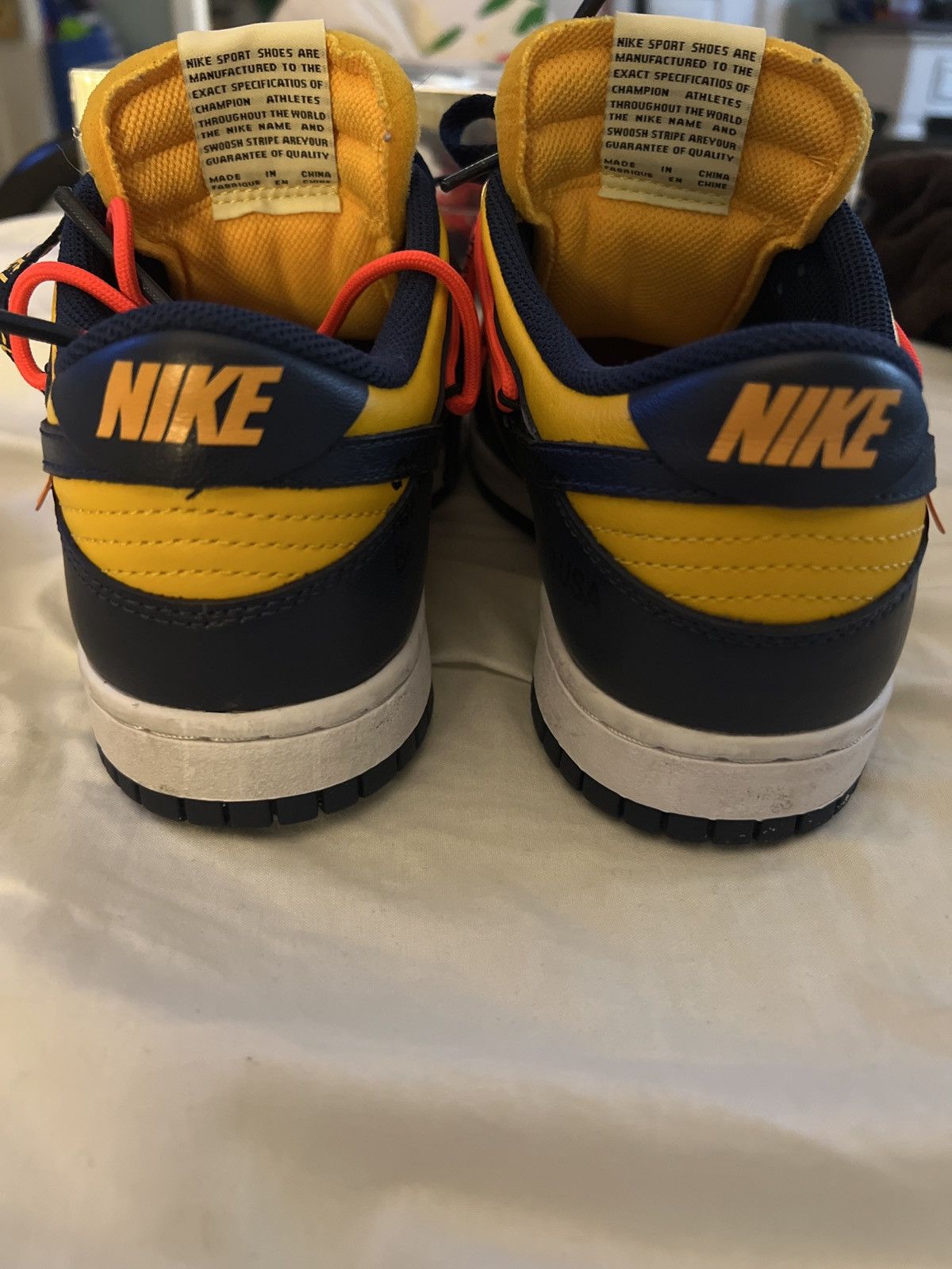Nike × Off-White Off-White University Gold Midnight Navy Size US 5.5 / EU 38 - 4 Thumbnail