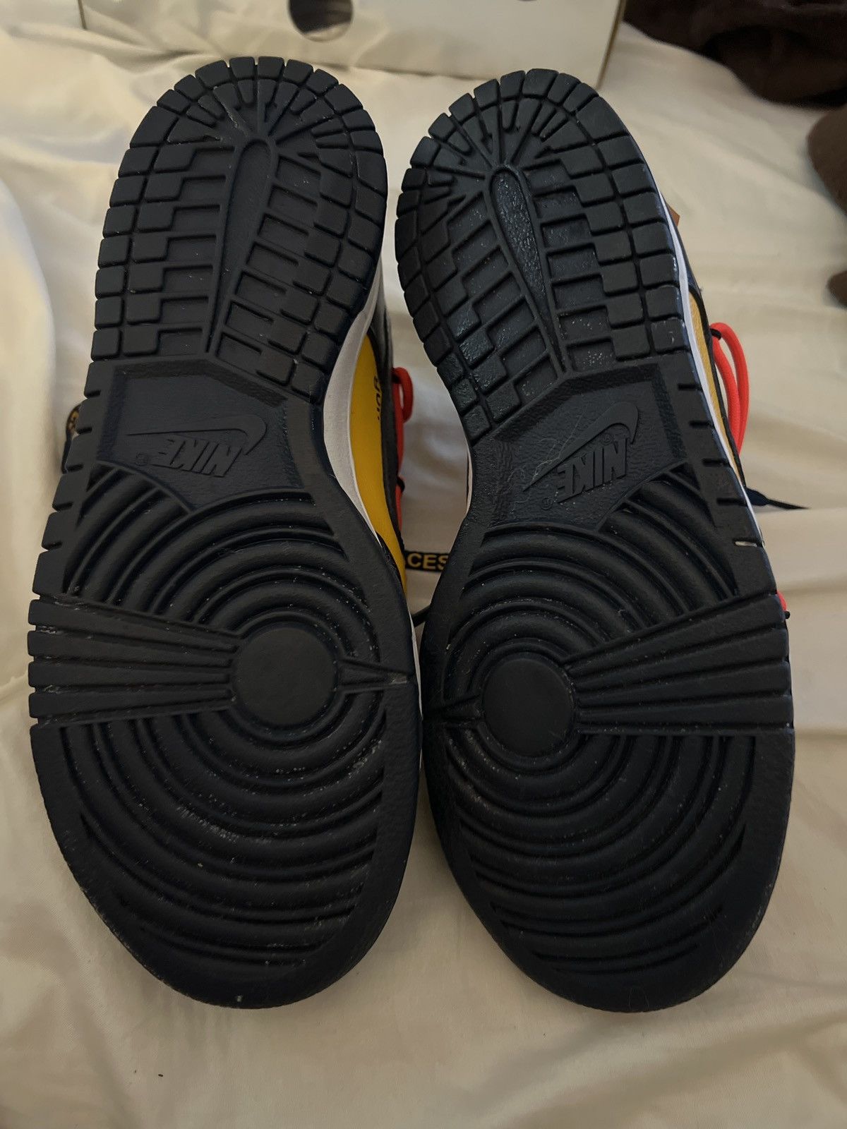 Nike × Off-White Off-White University Gold Midnight Navy Size US 5.5 / EU 38 - 5 Thumbnail