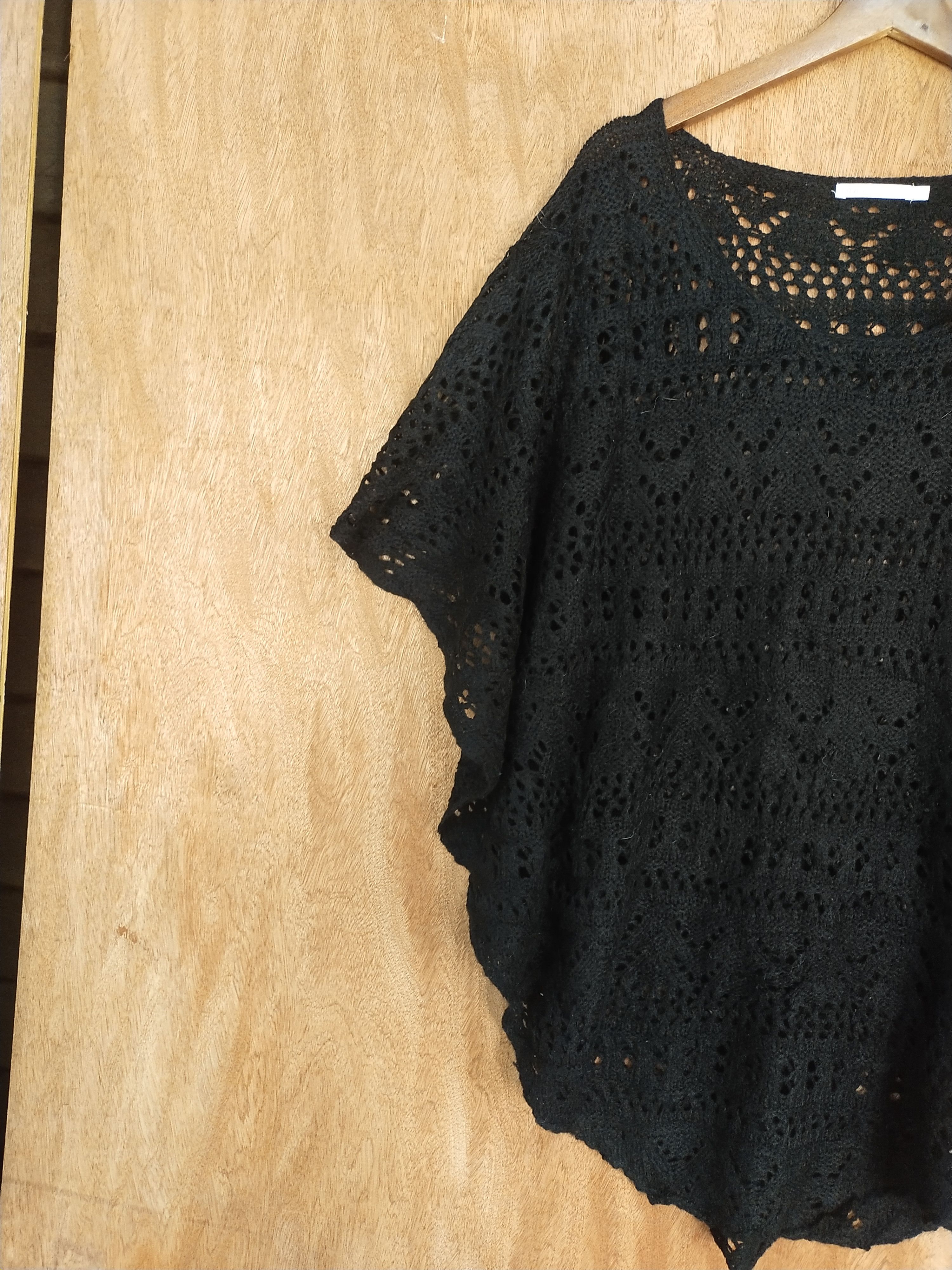 Vintage Only True Crochet mesh net black sleeveless knitwear #S105 Size US M / EU 48-50 / 2 - 4 Thumbnail