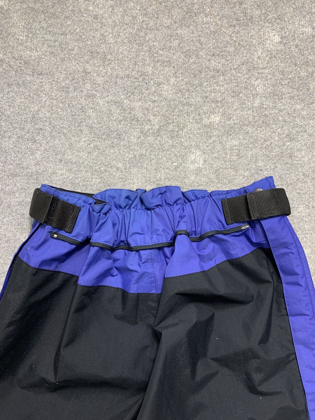 The North Face Vintage The North Face Goretex Outdoor Ski Pant Size US 33 - 12 Thumbnail