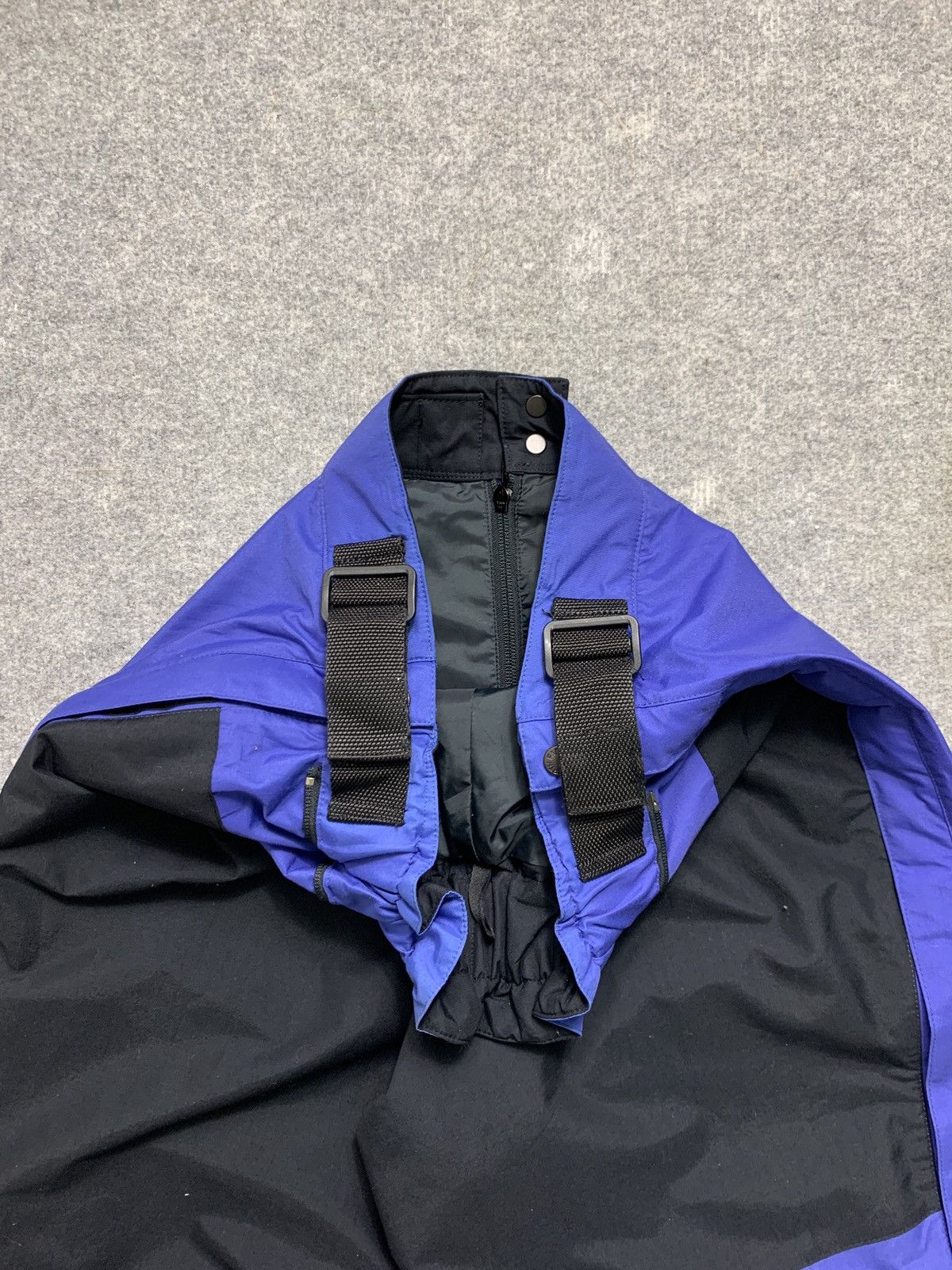 The North Face Vintage The North Face Goretex Outdoor Ski Pant Size US 33 - 13 Thumbnail