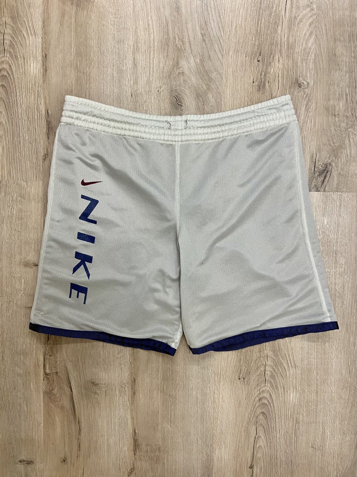 Nike 90s Vintage double-side reversible Nike short Size US 34 / EU 50 - 6 Thumbnail