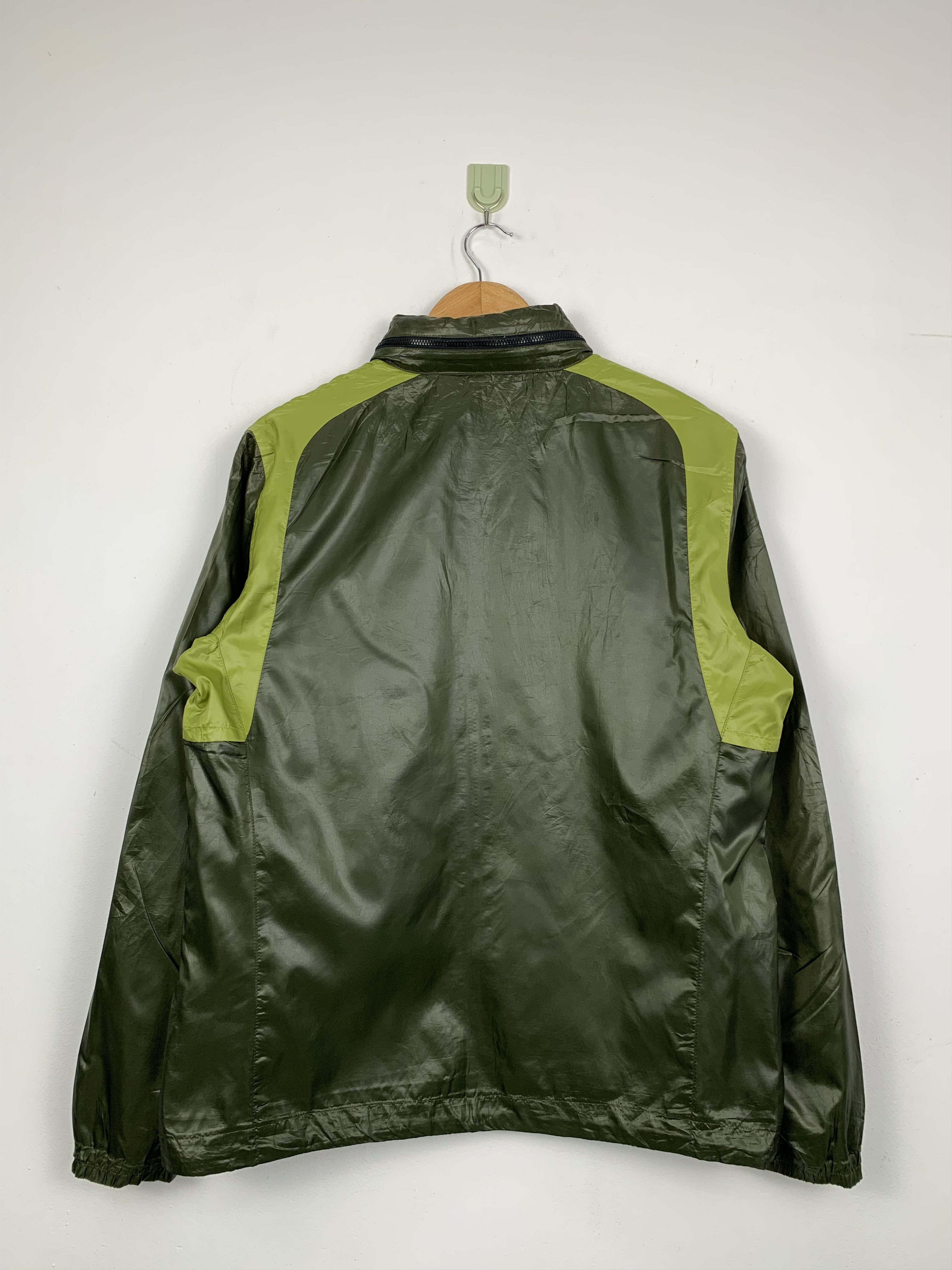Uniqlo Vintage Uniqlo Zip Up Windbreaker Jacket Size US M / EU 48-50 / 2 - 7 Thumbnail