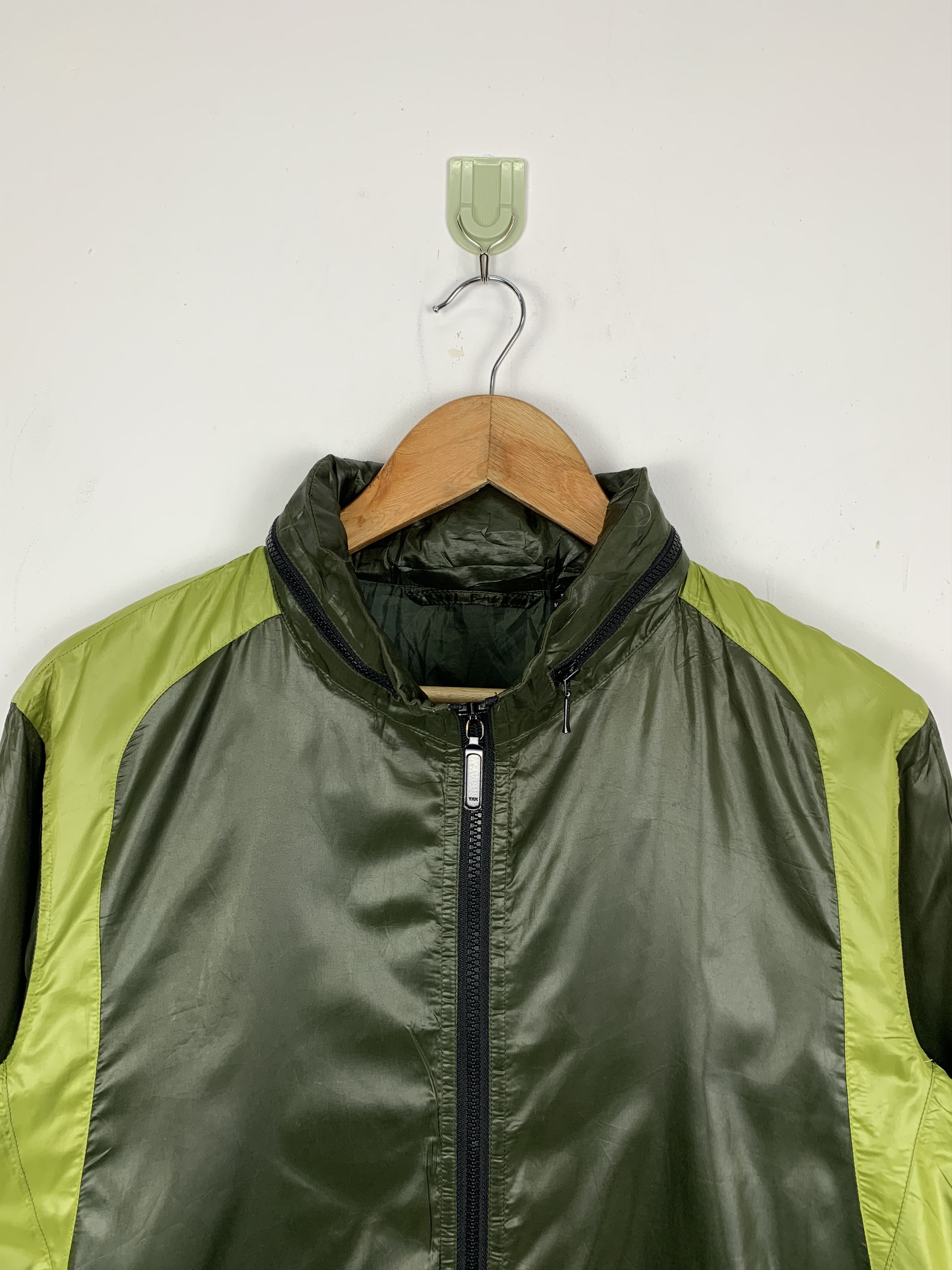 Uniqlo Vintage Uniqlo Zip Up Windbreaker Jacket Size US M / EU 48-50 / 2 - 2 Thumbnail