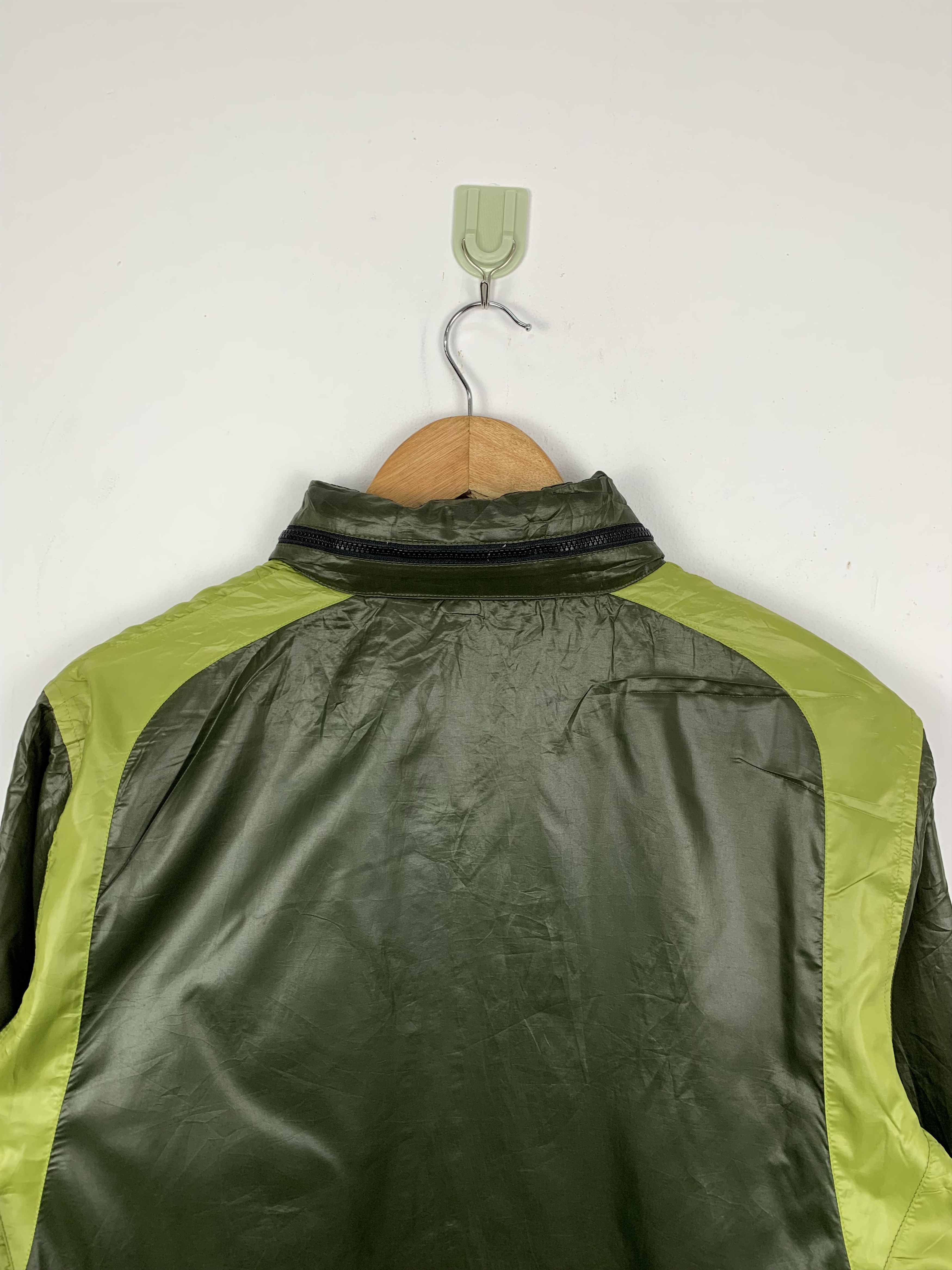 Uniqlo Vintage Uniqlo Zip Up Windbreaker Jacket Size US M / EU 48-50 / 2 - 8 Thumbnail