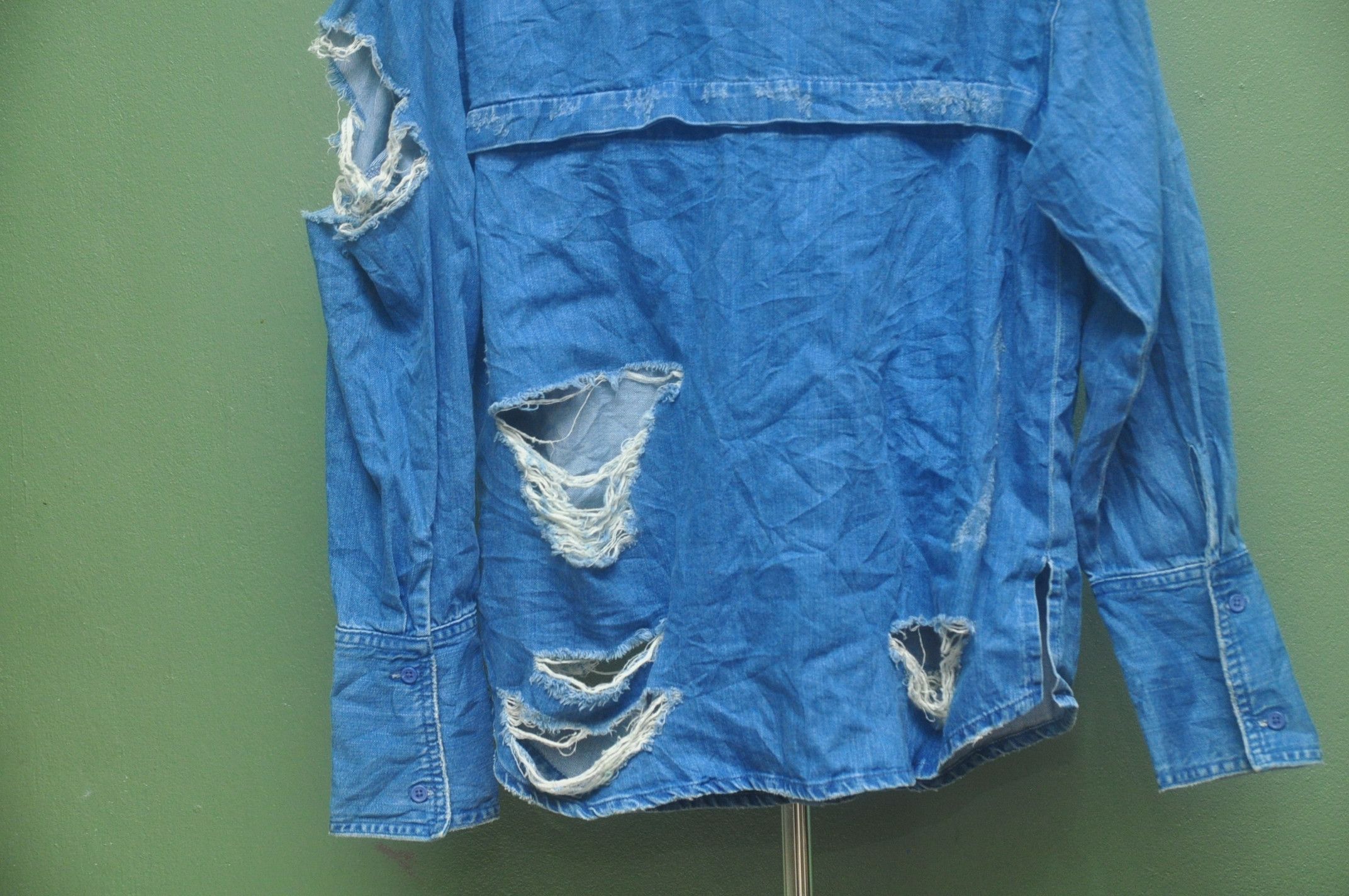 Designer Emoda Punk Distressed Long Sleeve Denim Shirt L Size Size US L / EU 52-54 / 3 - 7 Thumbnail