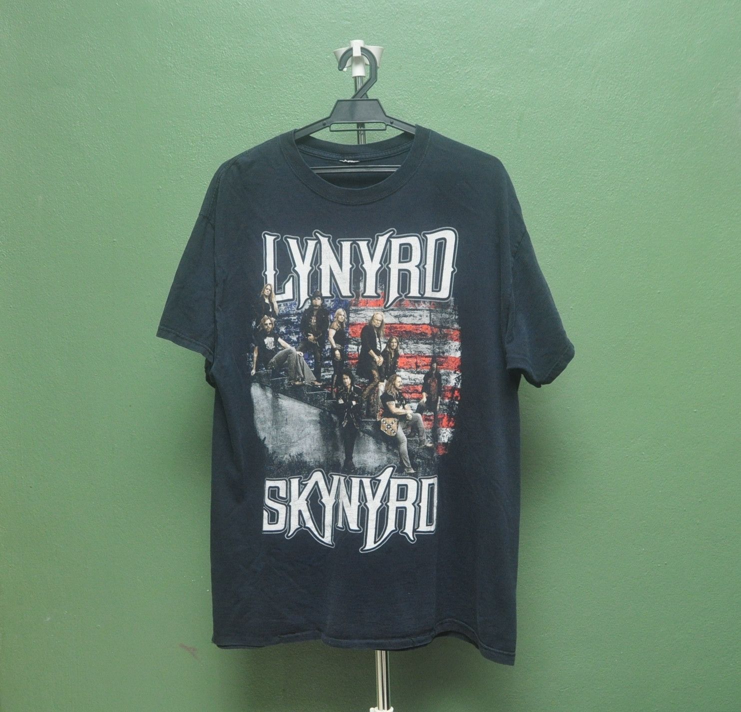Band Tees Vintage Lynyrd Skynyrd Rock Band Tee Skynyrd Nation Tour Size US XL / EU 56 / 4 - 1 Thumbnail