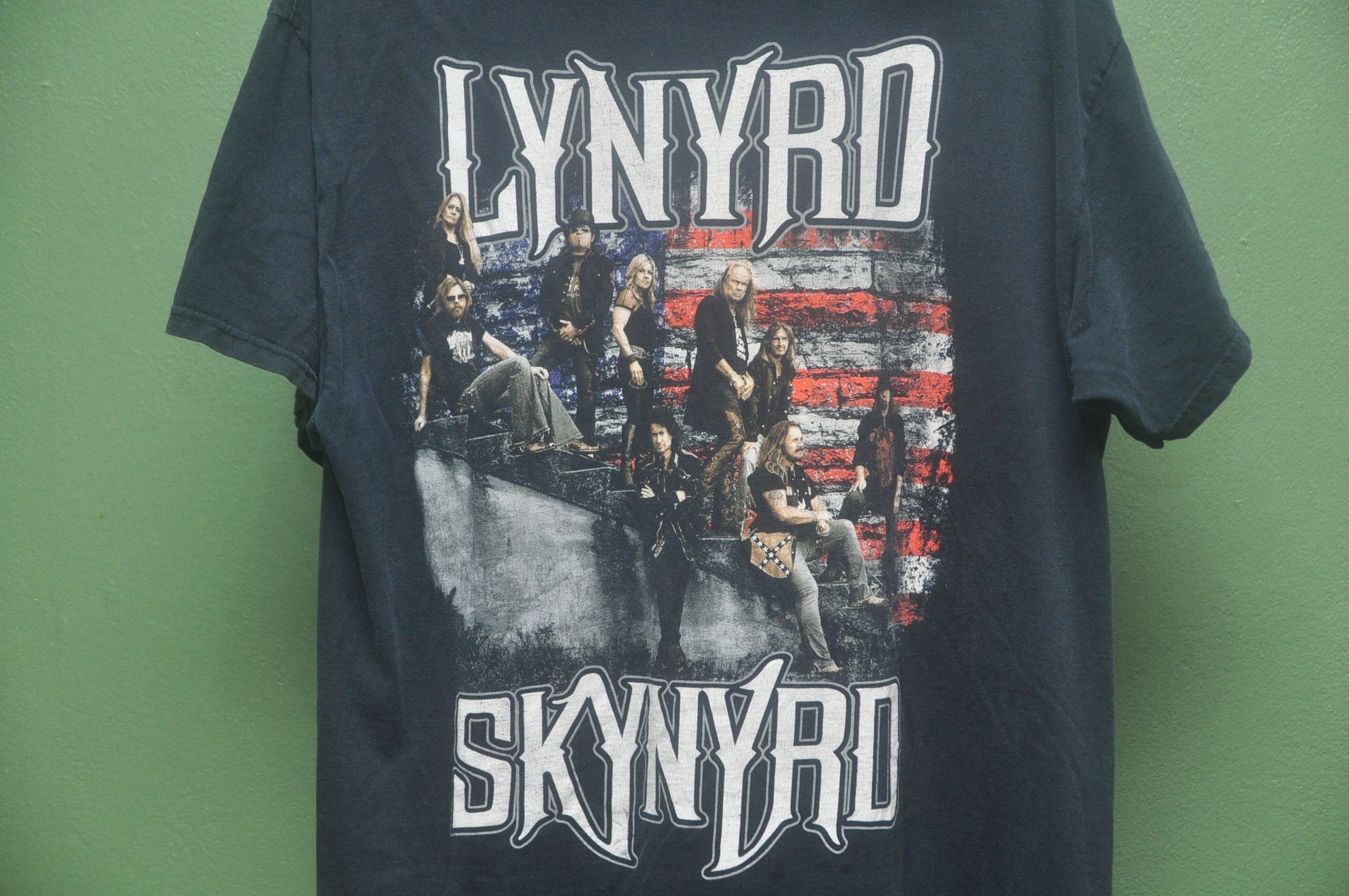 Band Tees Vintage Lynyrd Skynyrd Rock Band Tee Skynyrd Nation Tour Size US XL / EU 56 / 4 - 3 Thumbnail