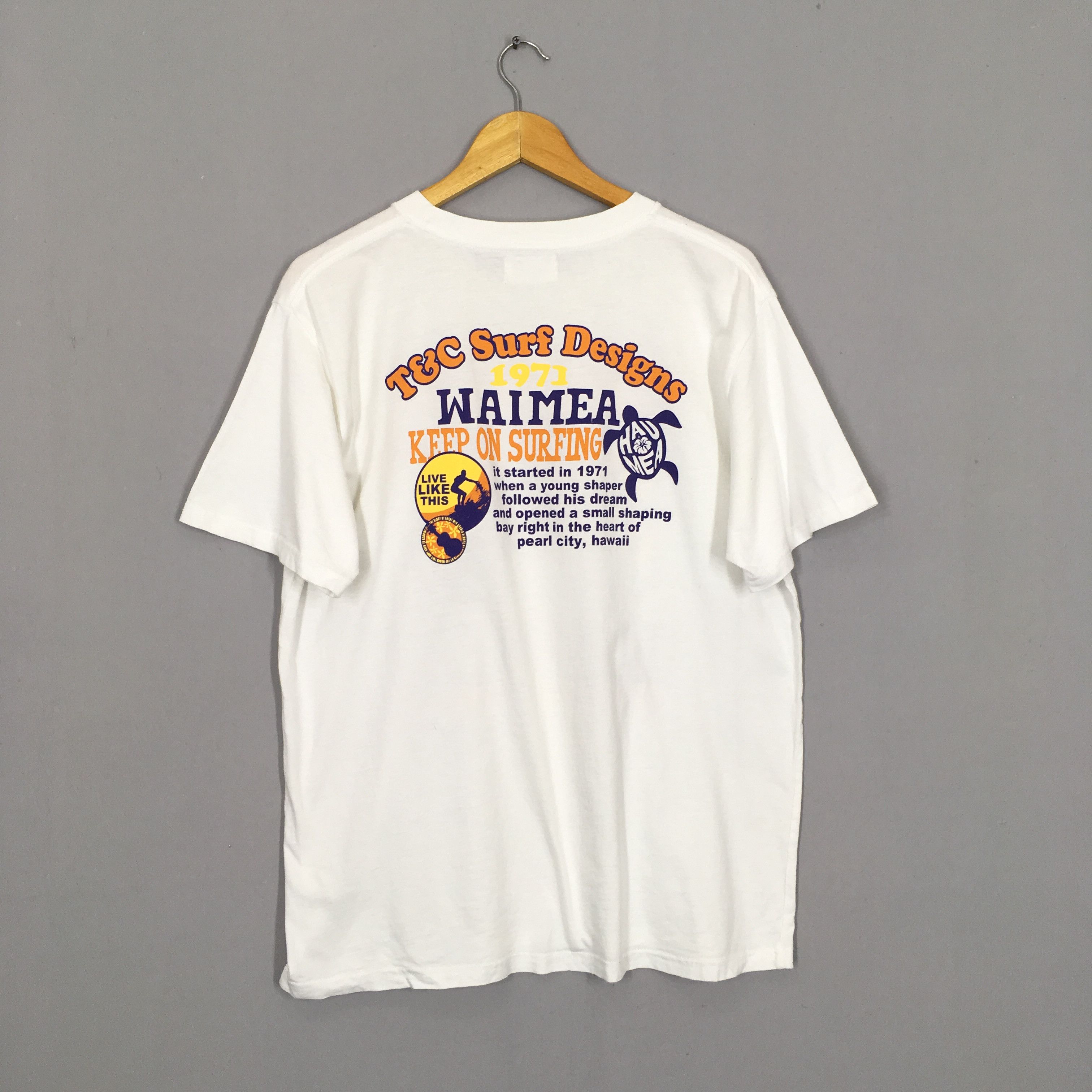 Vintage Vintage T&C Surf Designs Hawaii Tshirt Size XL Size US XL / EU 56 / 4 - 4 Thumbnail