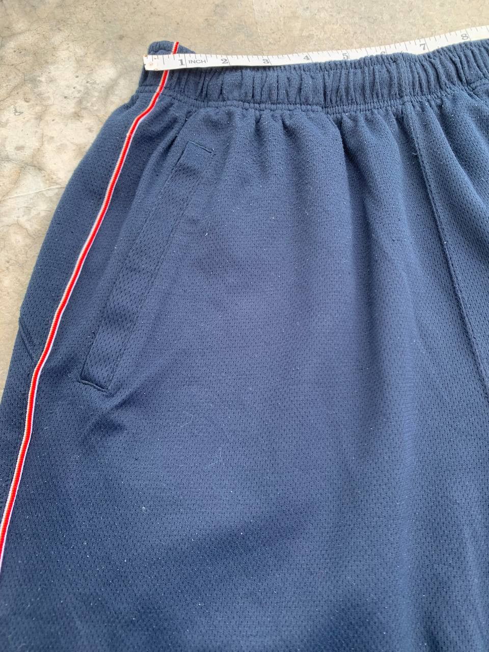 Nike Vintage Y2K Nike Mini Swoosh Shorts Size US 32 / EU 48 - 4 Thumbnail