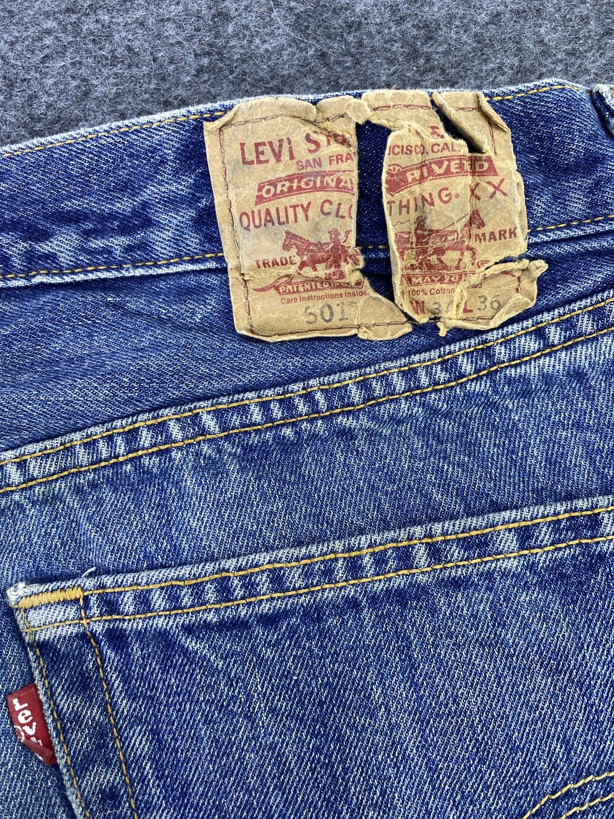 Jean × Levi's × Vintage VINTAGE LEVIS 501 BLUE WASH JEANS - J625 Size US 34 / EU 50 - 9 Thumbnail