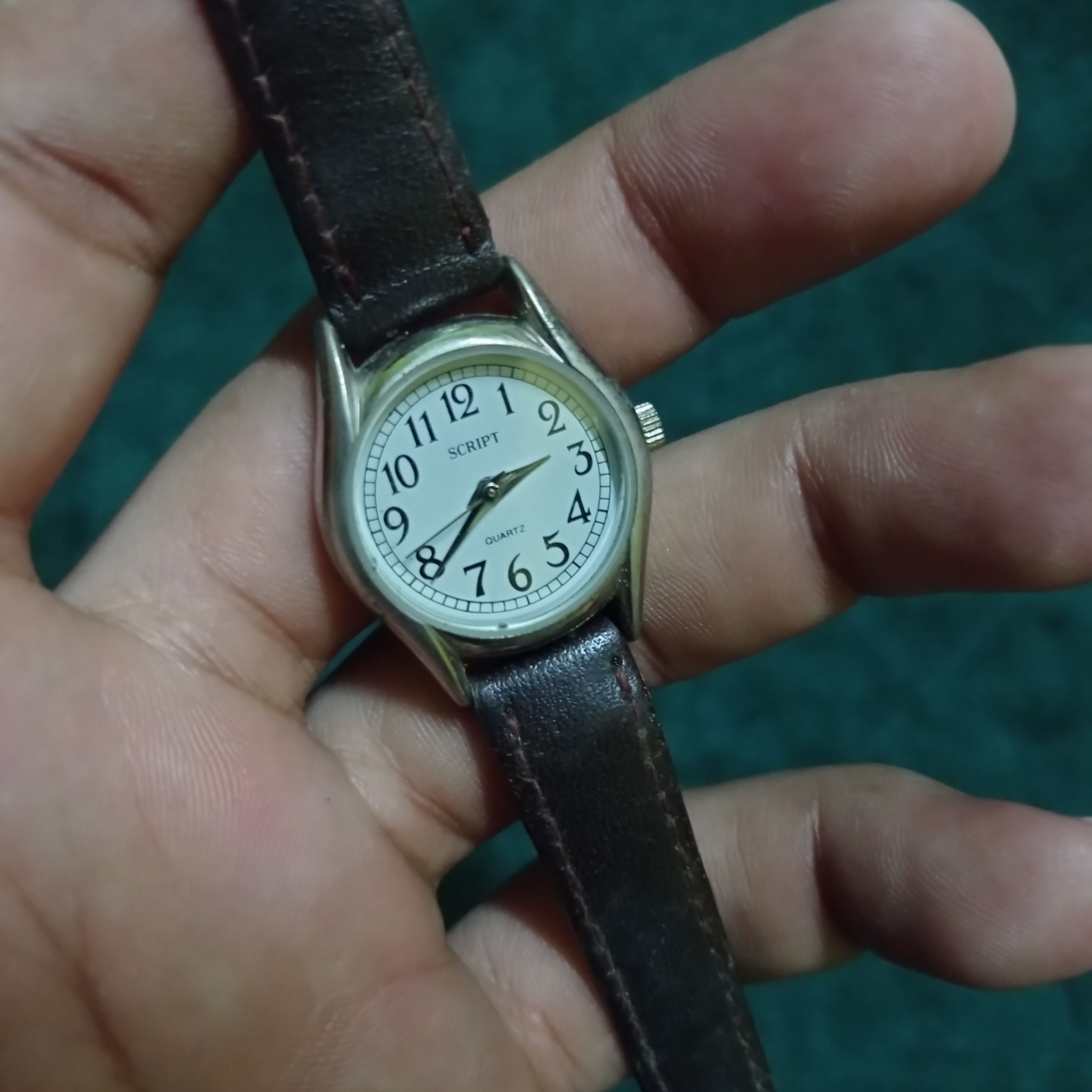 Vintage Retro SCRIPT Ladies Watch ❌ Japanese Watch Size ONE SIZE - 2 Thumbnail