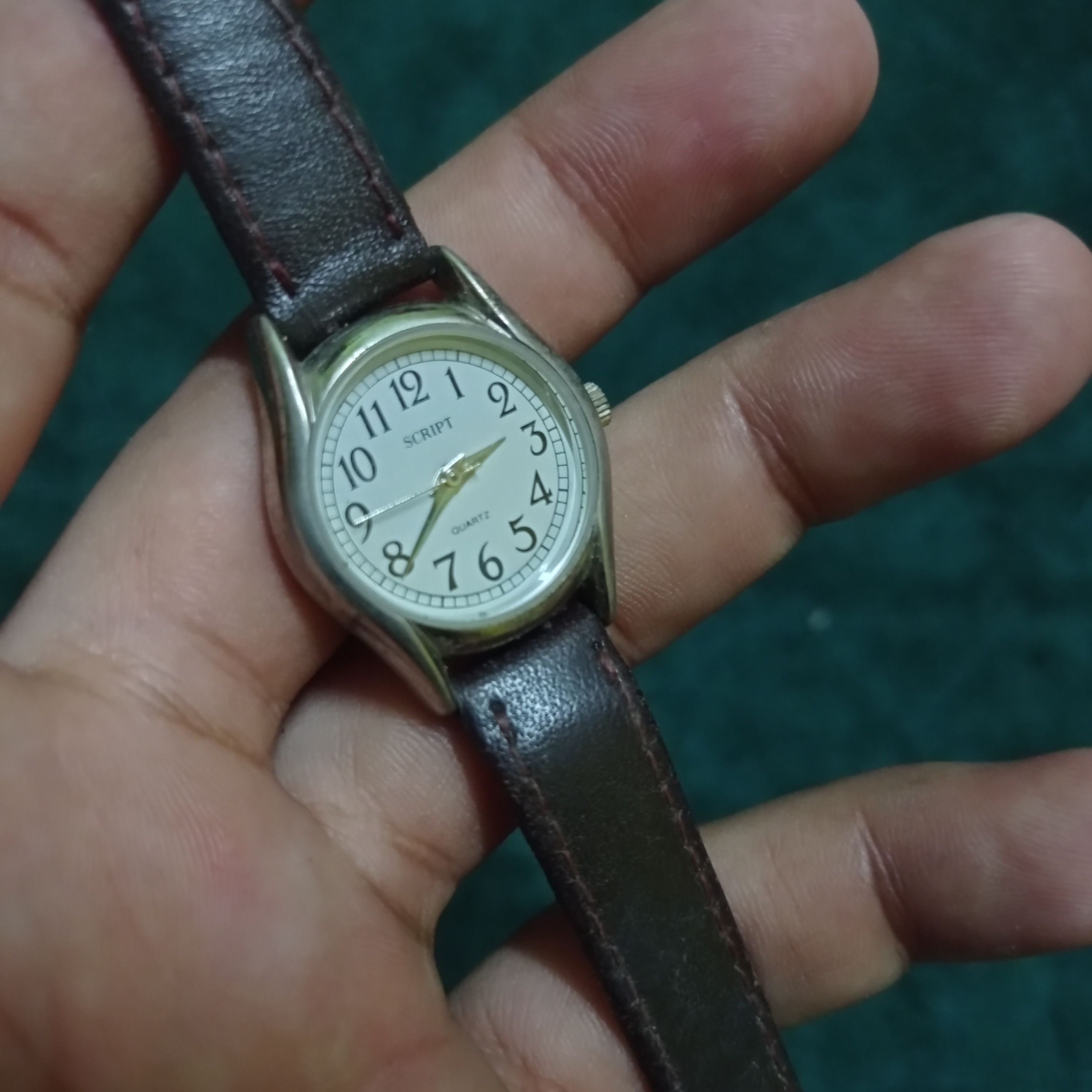 Vintage Retro SCRIPT Ladies Watch ❌ Japanese Watch Size ONE SIZE - 1 Thumbnail