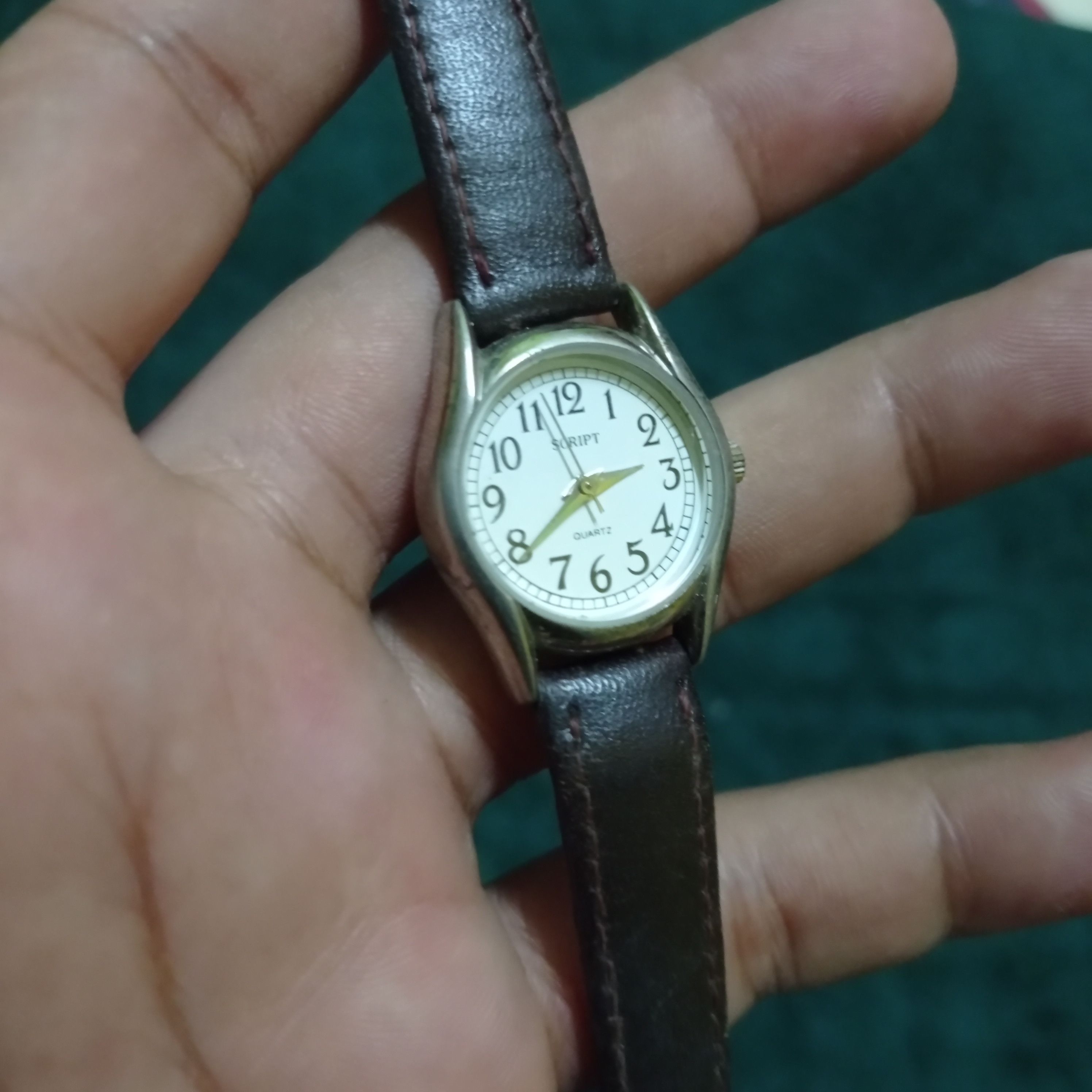 Vintage Retro SCRIPT Ladies Watch ❌ Japanese Watch Size ONE SIZE - 4 Thumbnail
