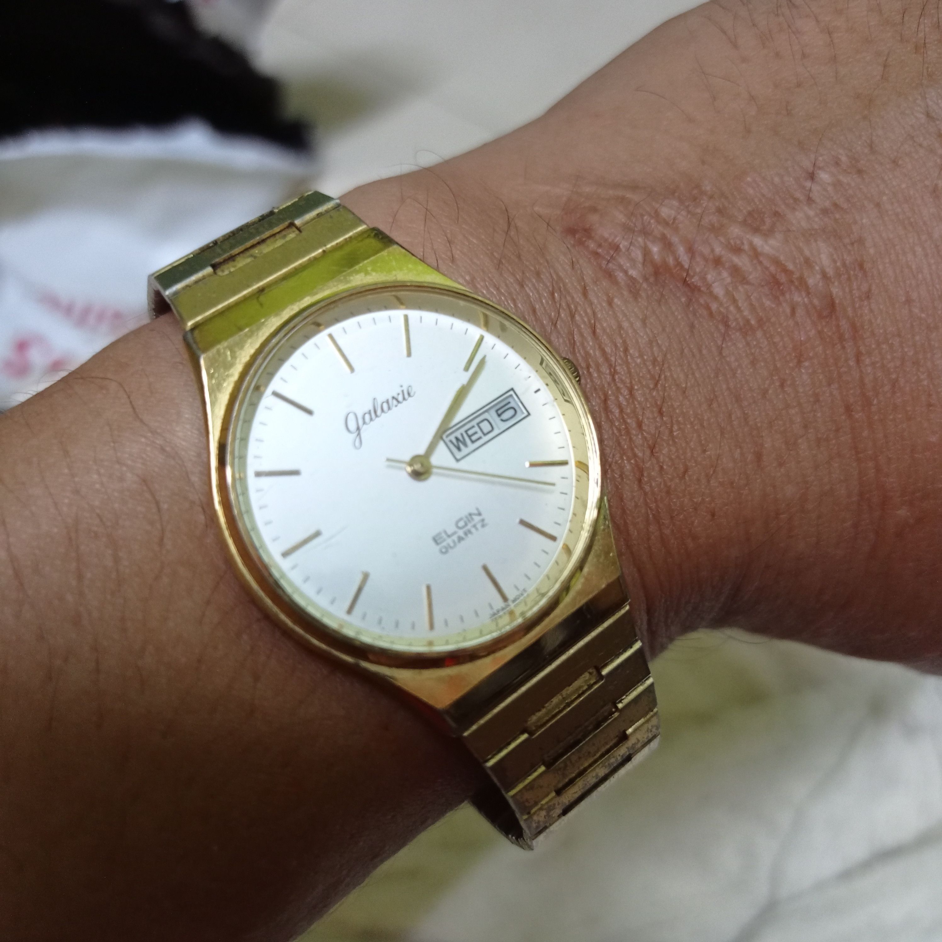 image of Elgin National Watch Company x Vintage 1980's Retro Elgin Vintage Watch. Full Gold Color Steel in W