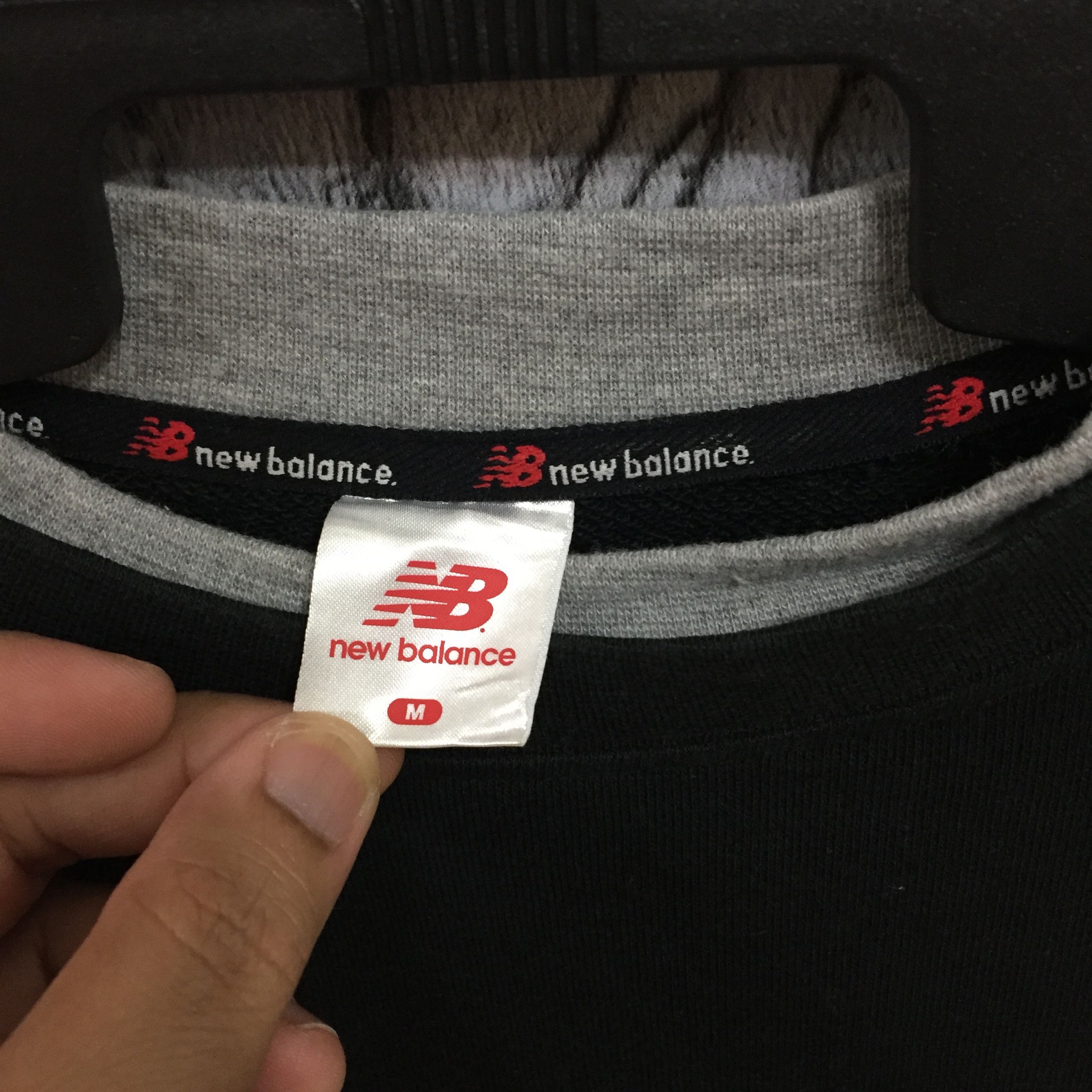 New Balance Vintage new balance sweatshirt big logo shoes size M Size US M / EU 48-50 / 2 - 3 Thumbnail