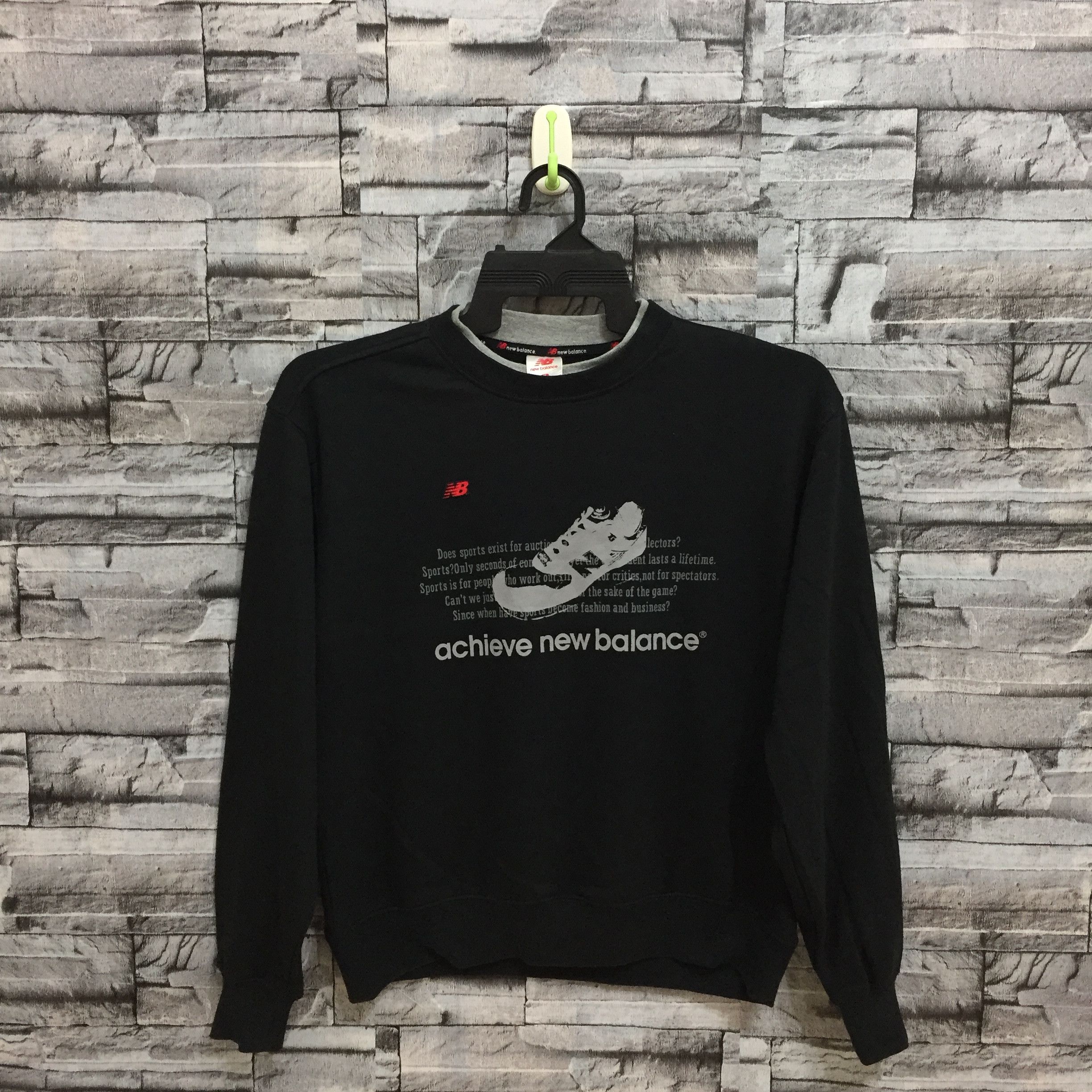New Balance Vintage new balance sweatshirt big logo shoes size M Size US M / EU 48-50 / 2 - 1 Thumbnail