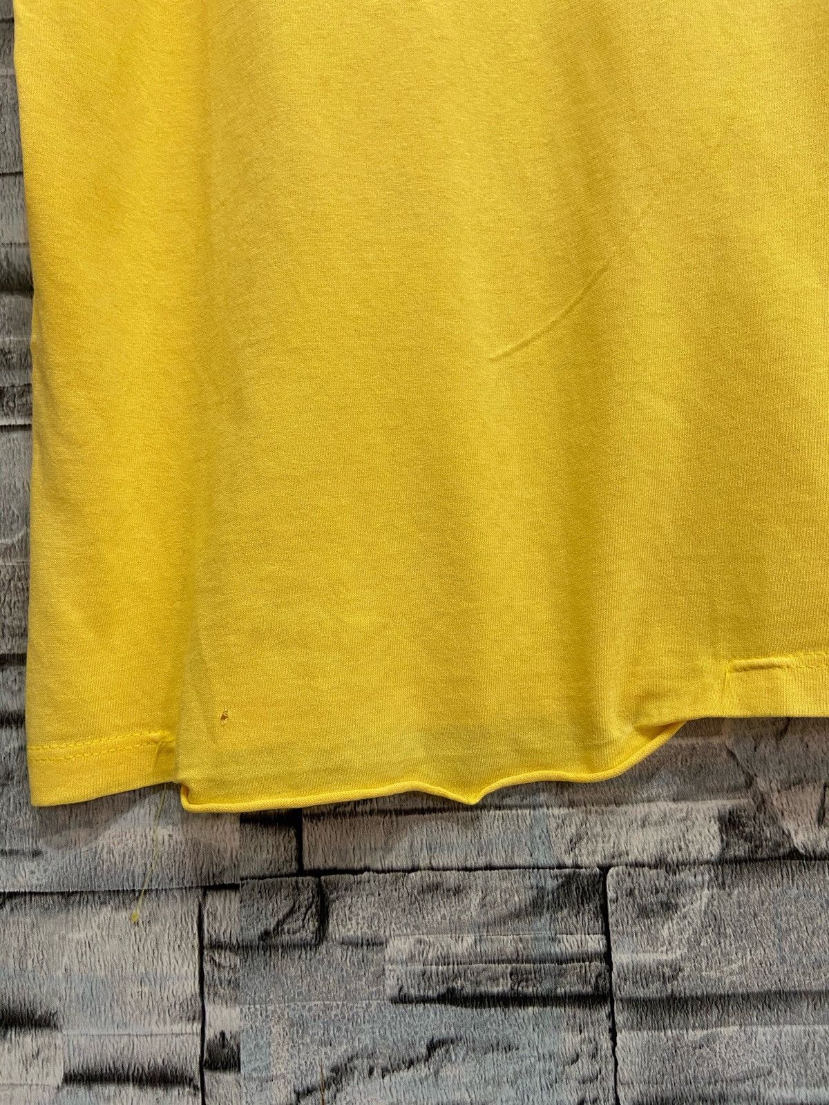 Tommy Hilfiger Vintage Tommy Hilfiger t shirt big logo Size US M / EU 48-50 / 2 - 10 Thumbnail