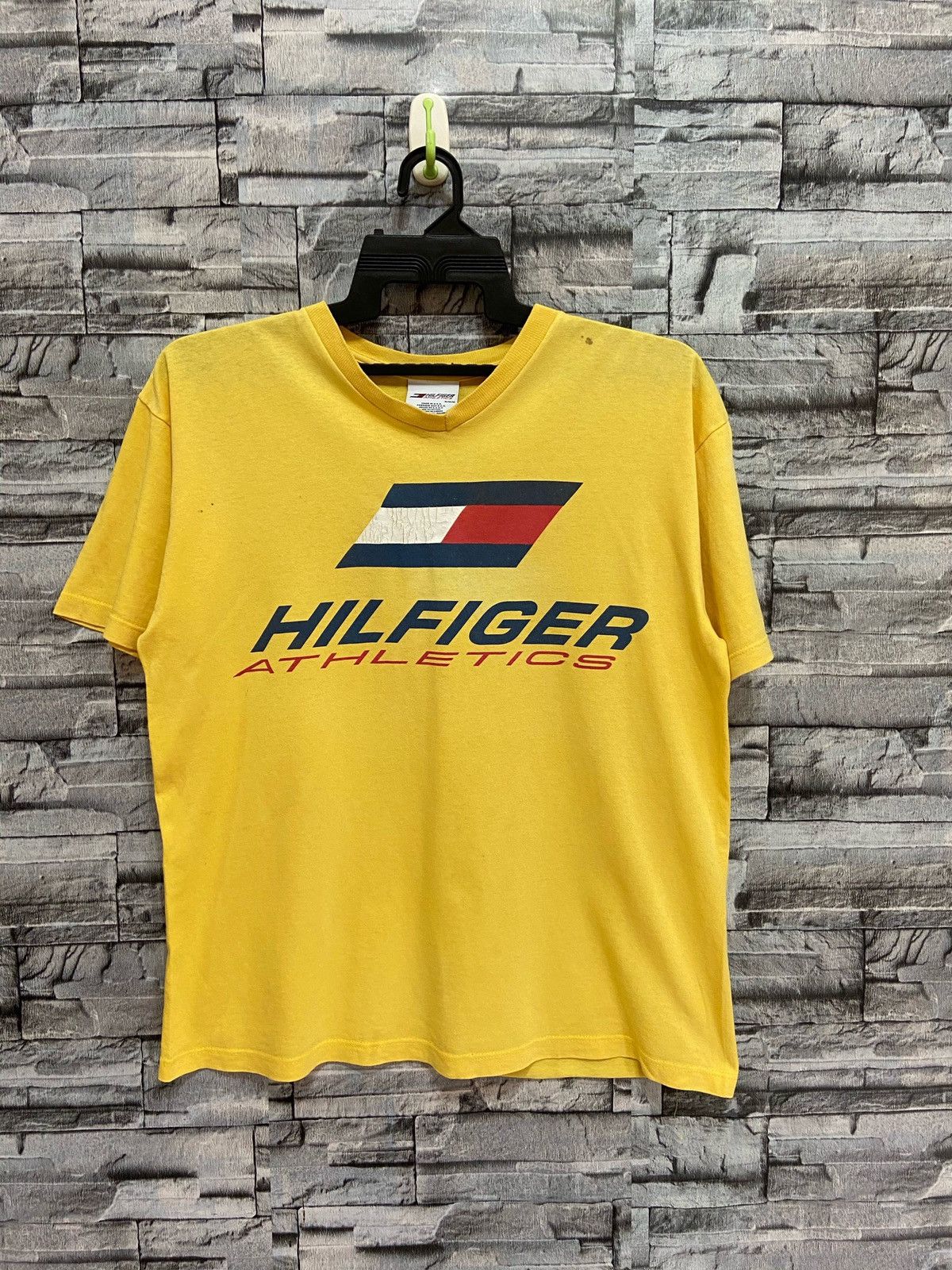 Tommy Hilfiger Vintage Tommy Hilfiger t shirt big logo Size US M / EU 48-50 / 2 - 2 Thumbnail
