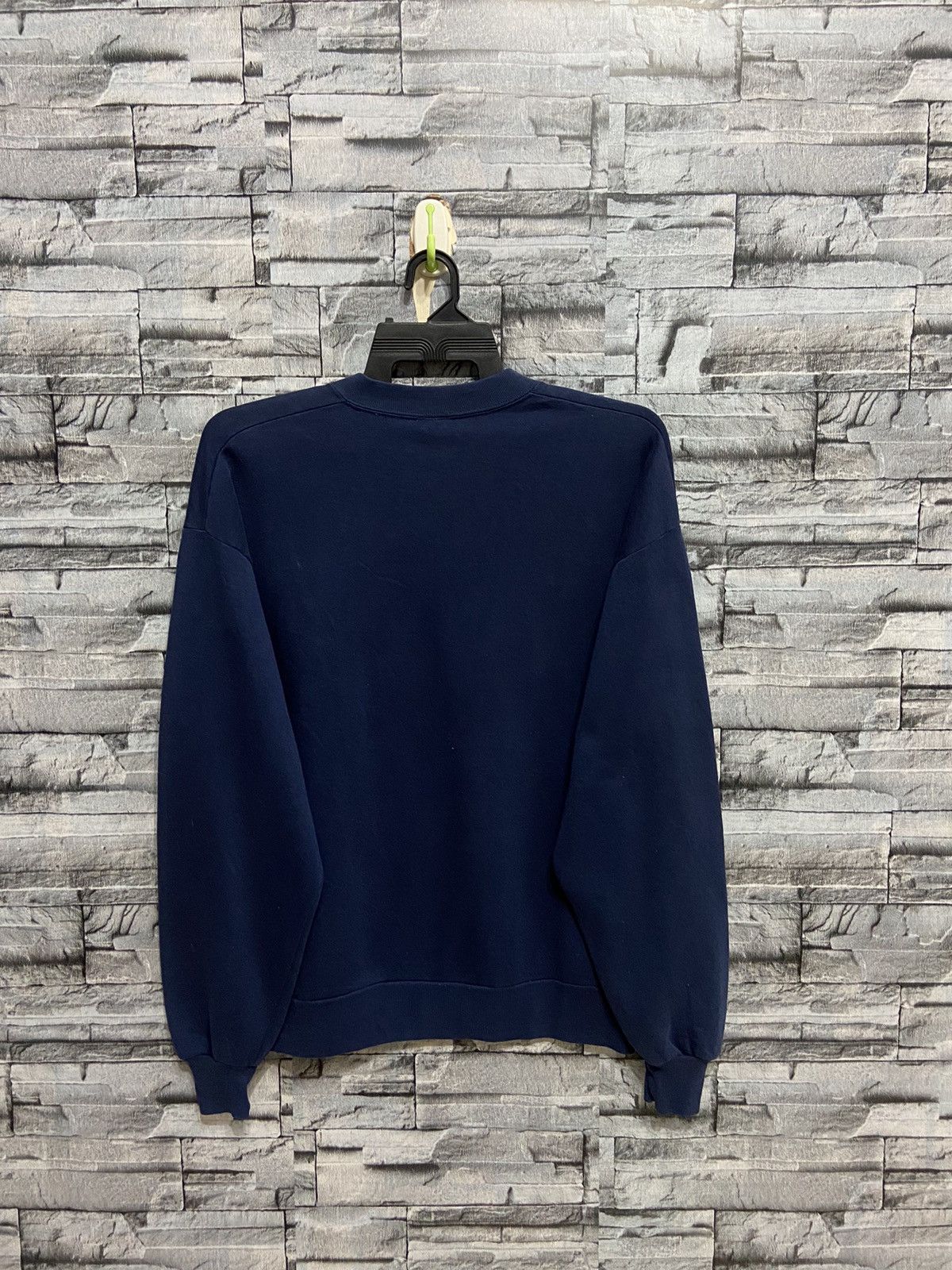 Mickey Mouse Vintage Mickey Mouse sweatshirt big cartoon Size US L / EU 52-54 / 3 - 7 Thumbnail