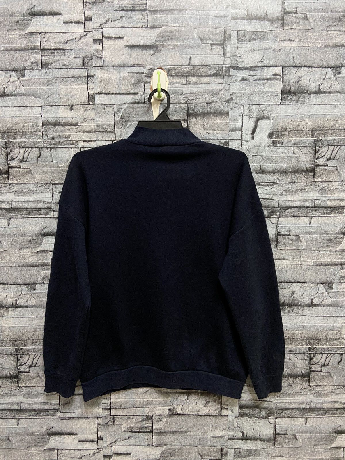 Champion Vintage Champion sweatshier embroidered size F fit L Size US L / EU 52-54 / 3 - 7 Thumbnail