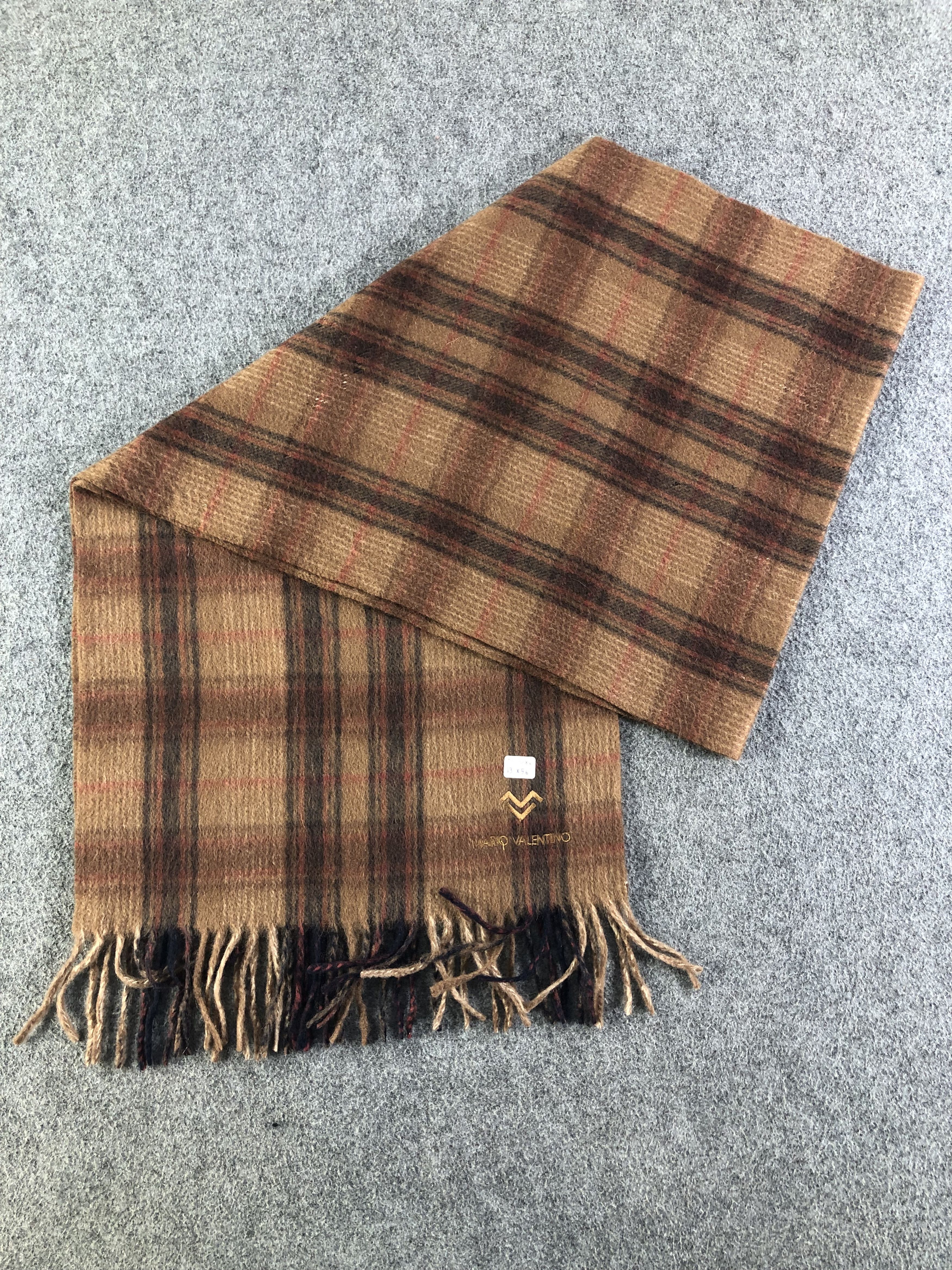 Mario Valentino Mario Valentino Scarf / Muffler / Neckwear Size ONE SIZE - 6 Thumbnail