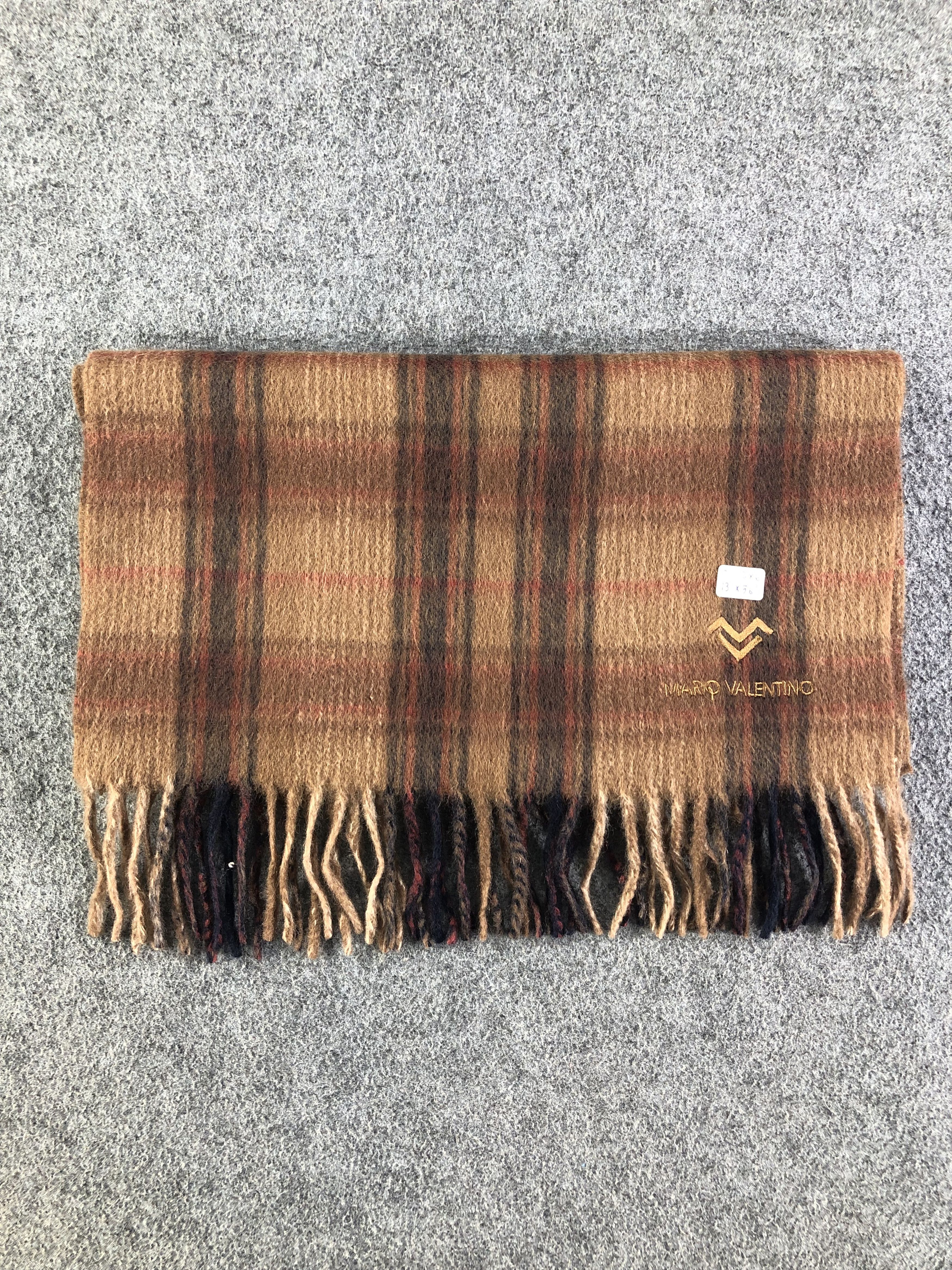 Mario Valentino Mario Valentino Scarf / Muffler / Neckwear Size ONE SIZE - 8 Thumbnail