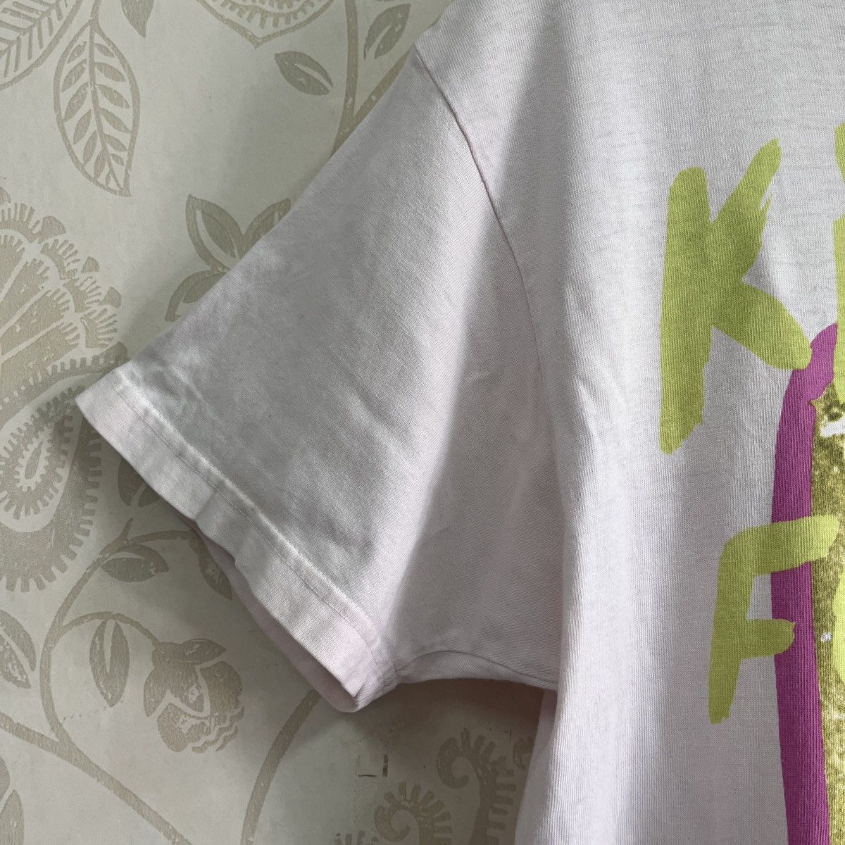 Vintage Honey West 1960s Drama Series Kiss Kiss For A Killer TShirt Size US L / EU 52-54 / 3 - 5 Thumbnail