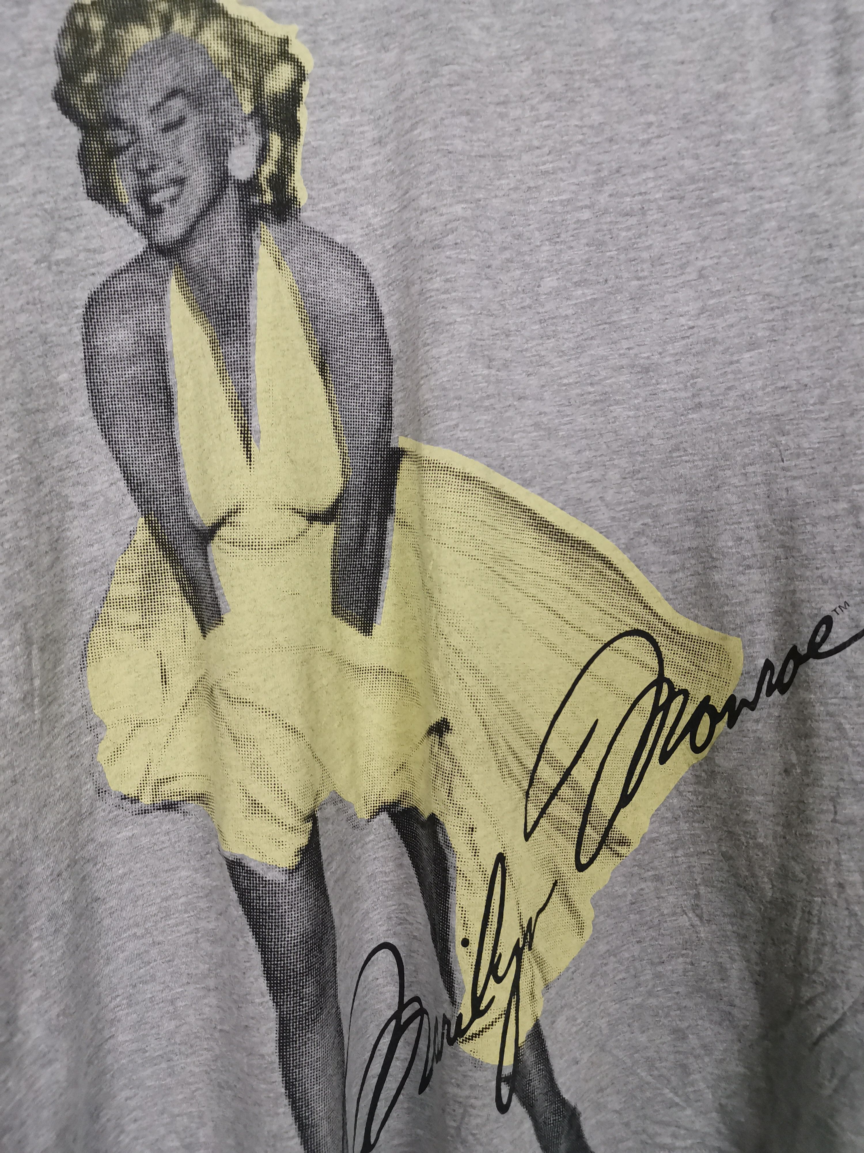 Band Tees × Uniqlo UNIQLO UT X MARILYN MONROE GRAPHIC TEE Size US L / EU 52-54 / 3 - 2 Thumbnail